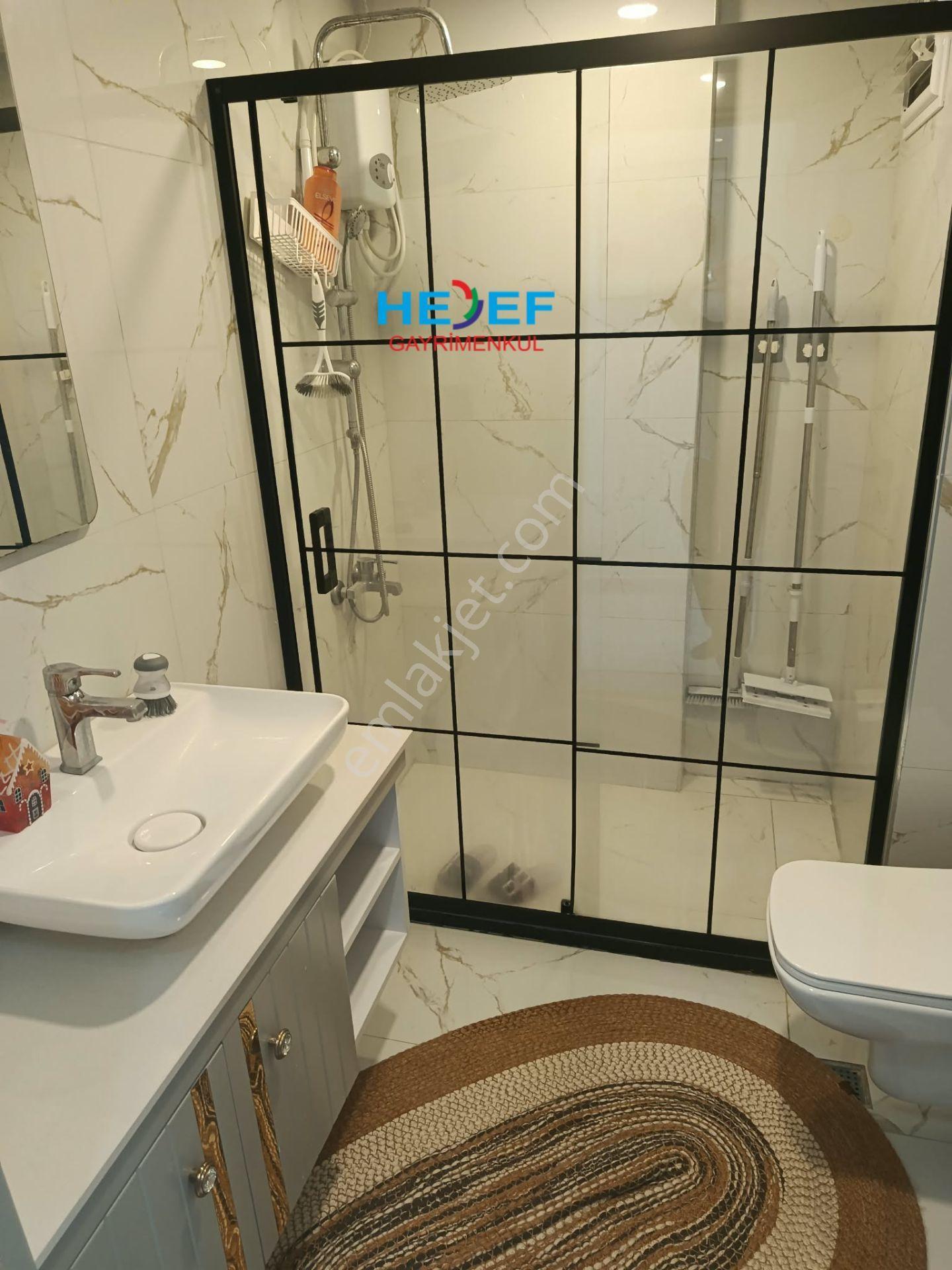 Hedef'ten Eski Mezitli'de Site İçerisinde Havuzlu 3+1 Daire — fotoğraf 9