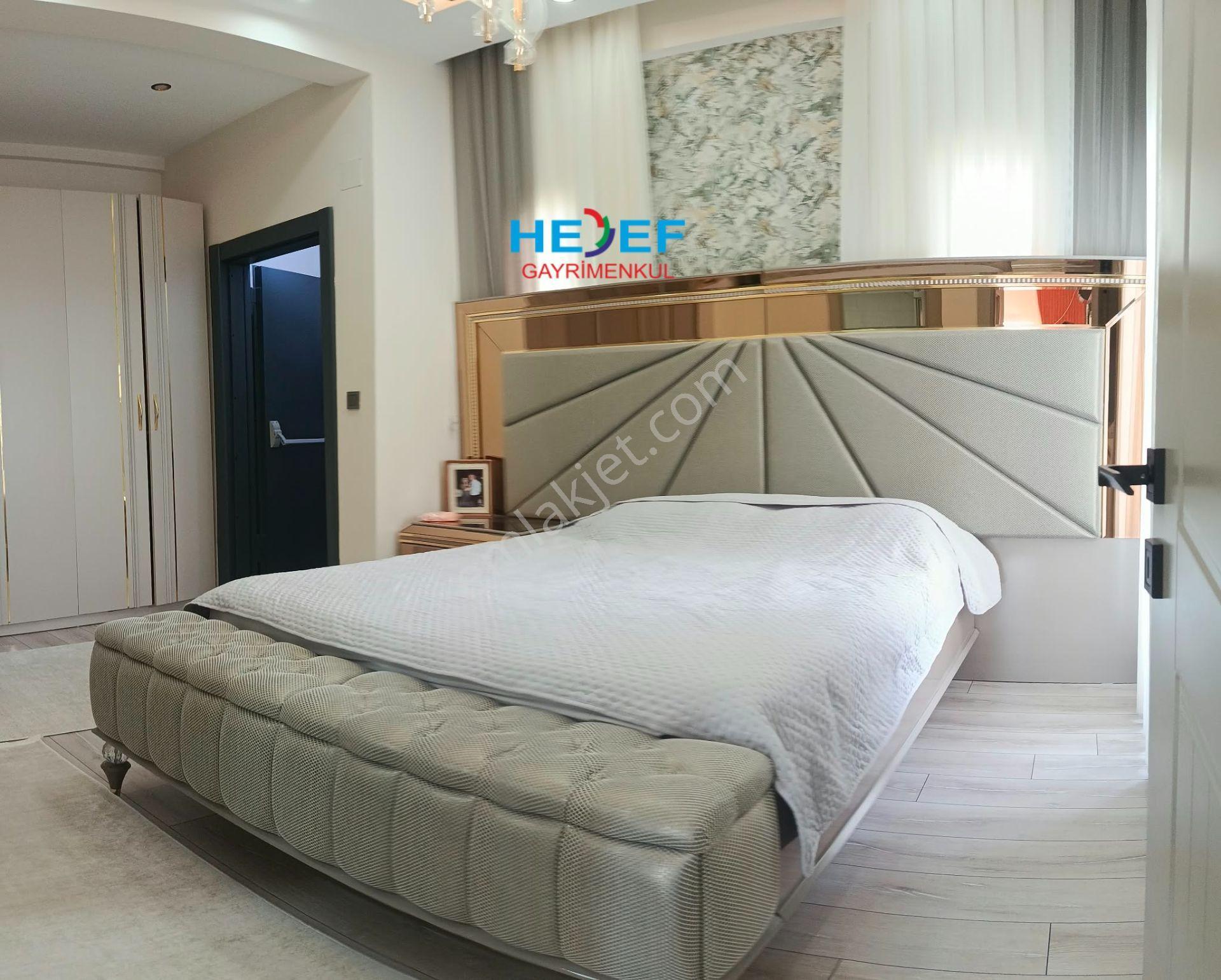 Hedef'ten Eski Mezitli'de Site İçerisinde Havuzlu 3+1 Daire — fotoğraf 12