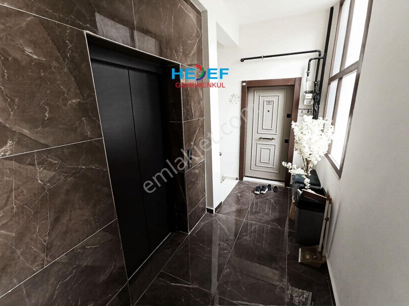 Hedef'ten Eski Mezitli'de Site İçerisinde Havuzlu 3+1 Daire — fotoğraf 21