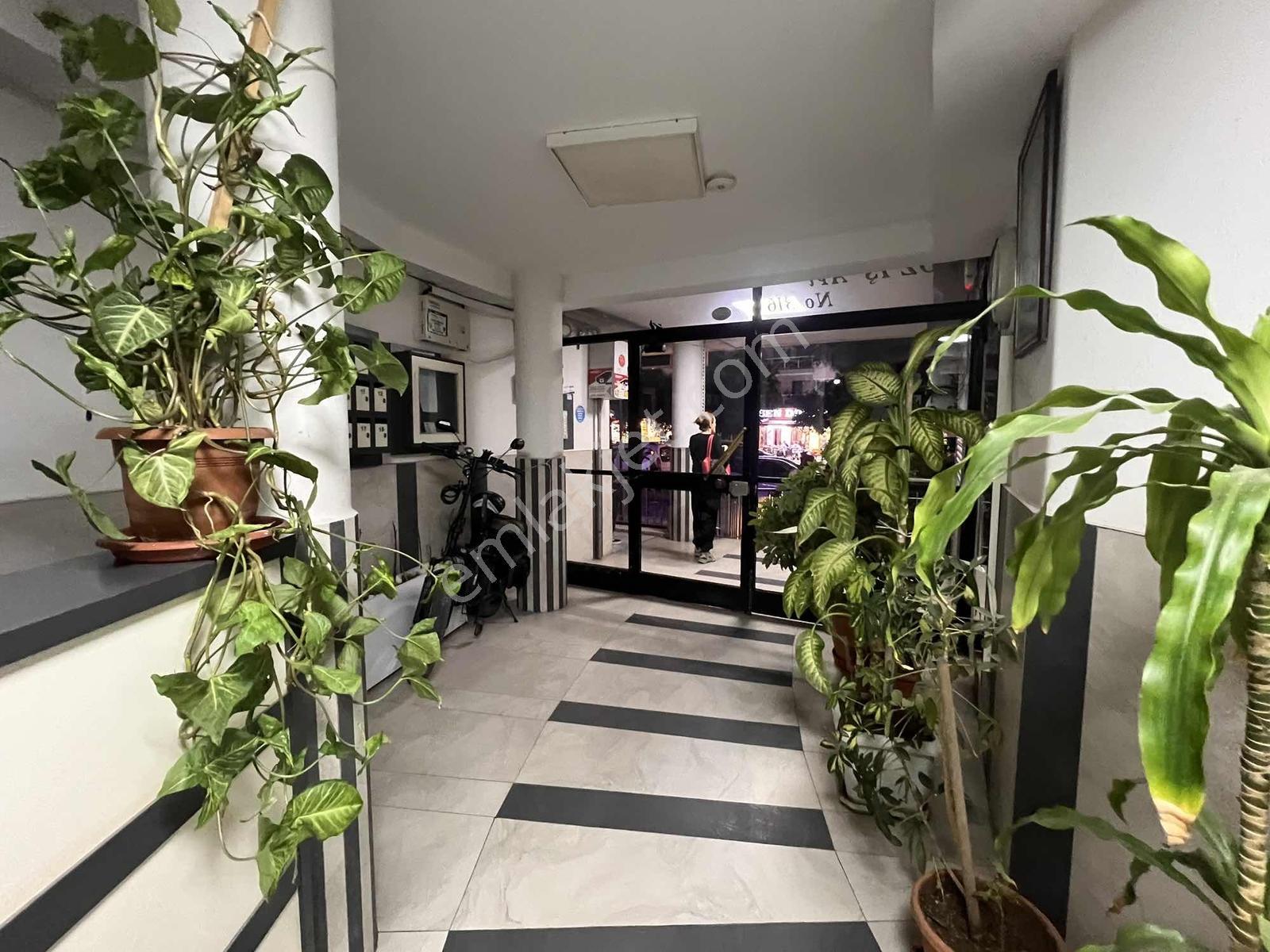 İnönü Caddesinde 3+1 Satılık Daire — fotoğraf 18