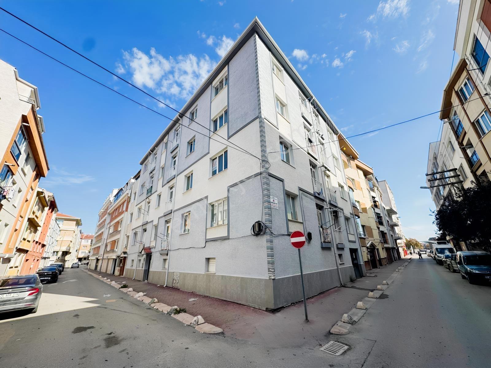 Rw Detay'Dan Ömerağa Mahallesinde Satılık Yenilenmiş 3+1 Daire