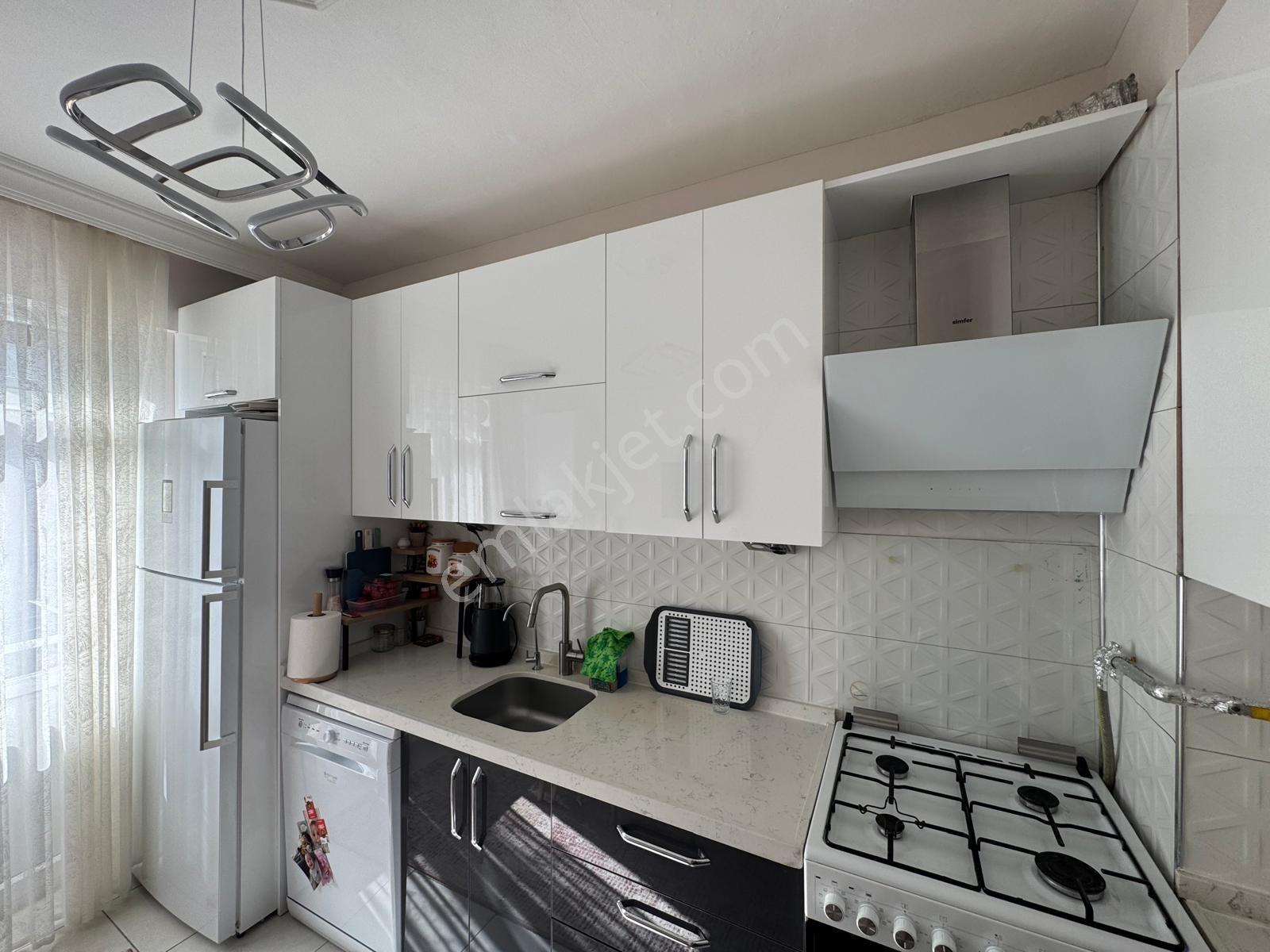 Rw Detay'dan Ömerağa Mahallesinde Satılık Yenilenmiş 3+1 Daire — fotoğraf 7