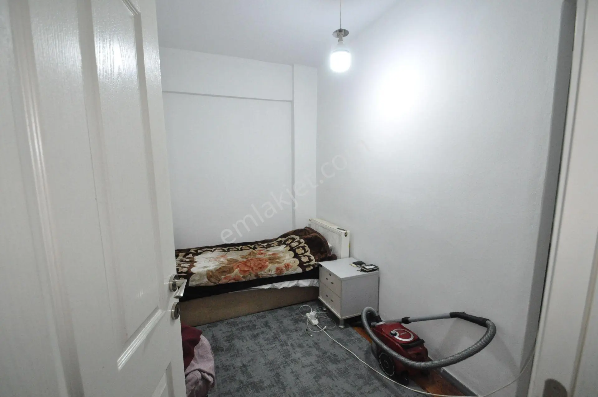 Bayrampaşa Kartaltepe Kaçmaz'dan Satılık 2+1 Arakat Balkonlu Daire — fotoğraf 4