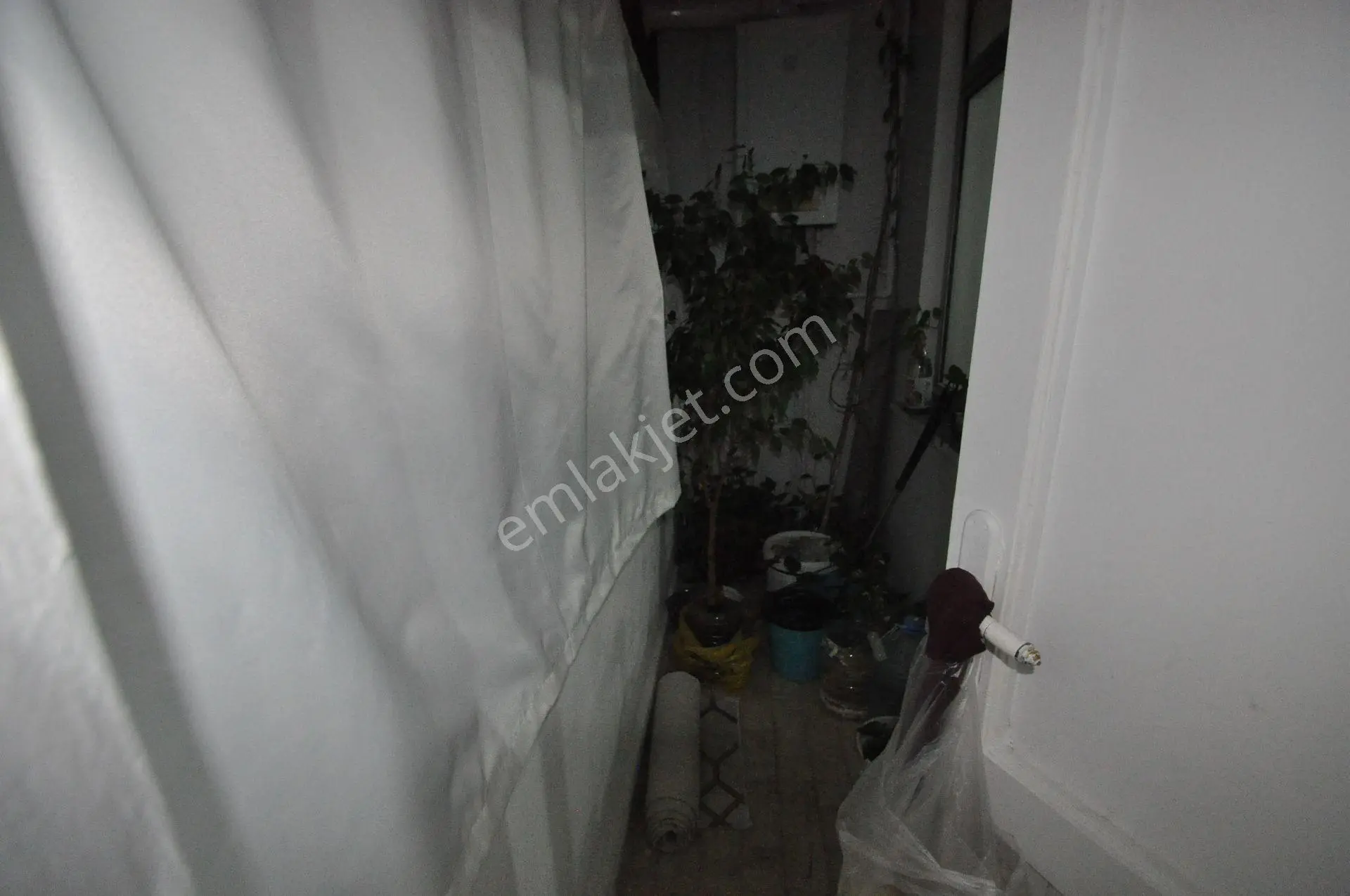 Bayrampaşa Kartaltepe Kaçmaz'dan Satılık 2+1 Arakat Balkonlu Daire — fotoğraf 6