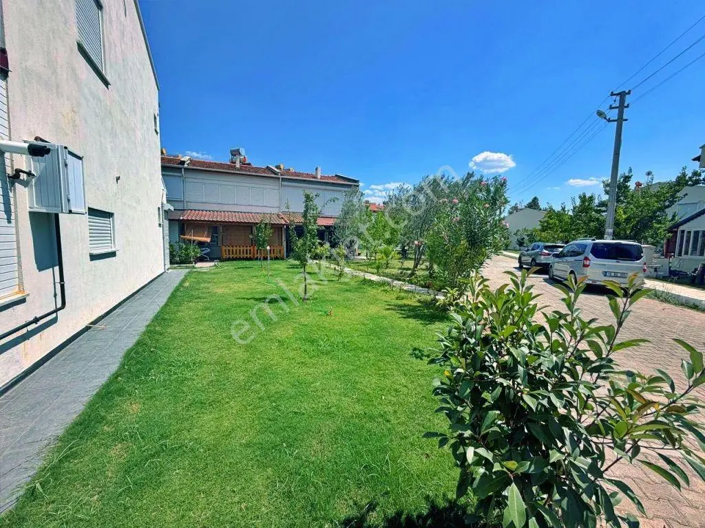 Yetkisi Uytundan Burhaniyede Denize 200 Metre Eşyalı 2+1 Villa — fotoğraf 2