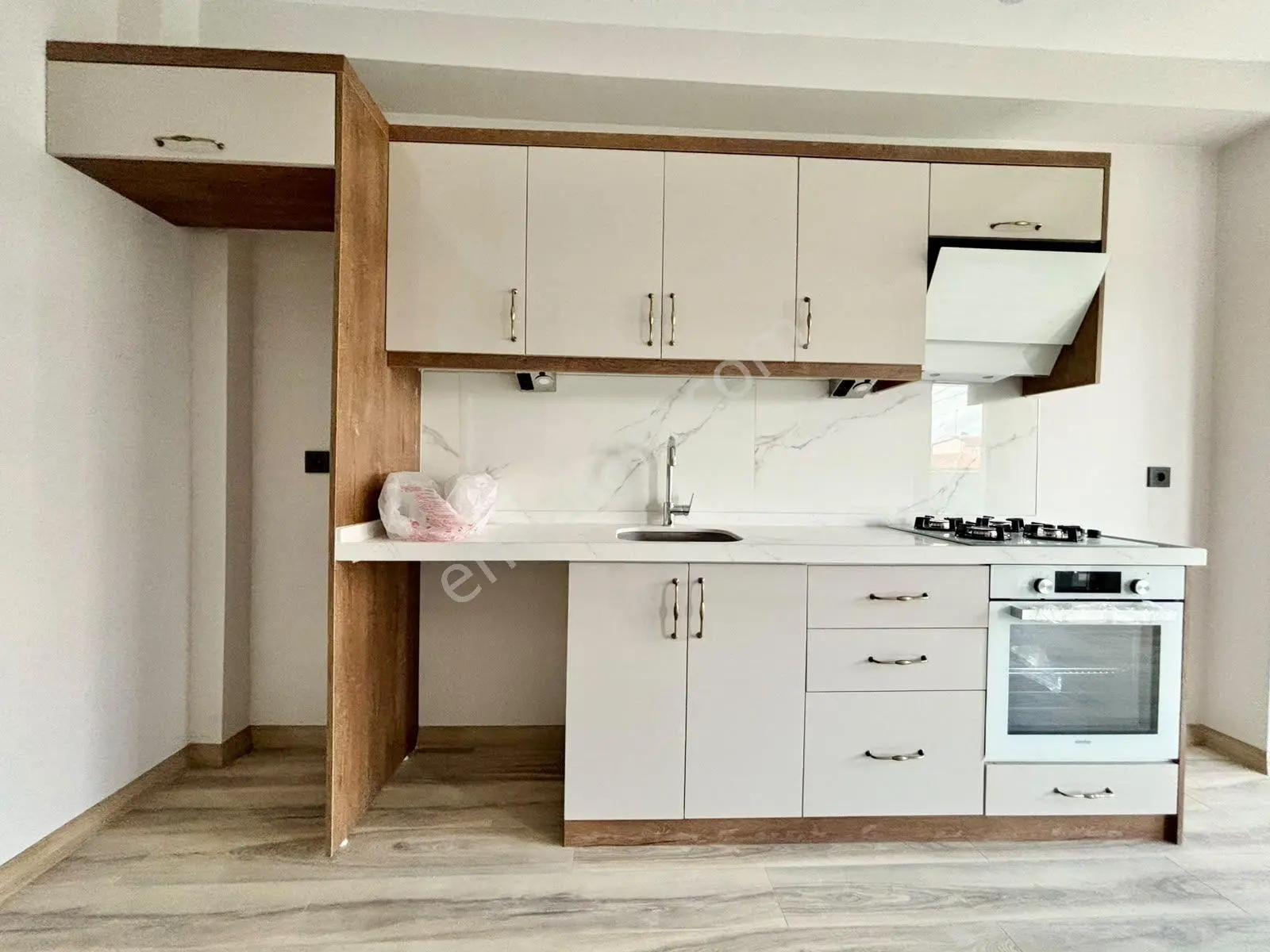 ꧁ay Emlaktan꧂oksijen Deposu Kazdağları Eteklerinde Arakat Ön Cephe Muhteşem Satılık 1+1 Lüks Daire — fotoğraf 3