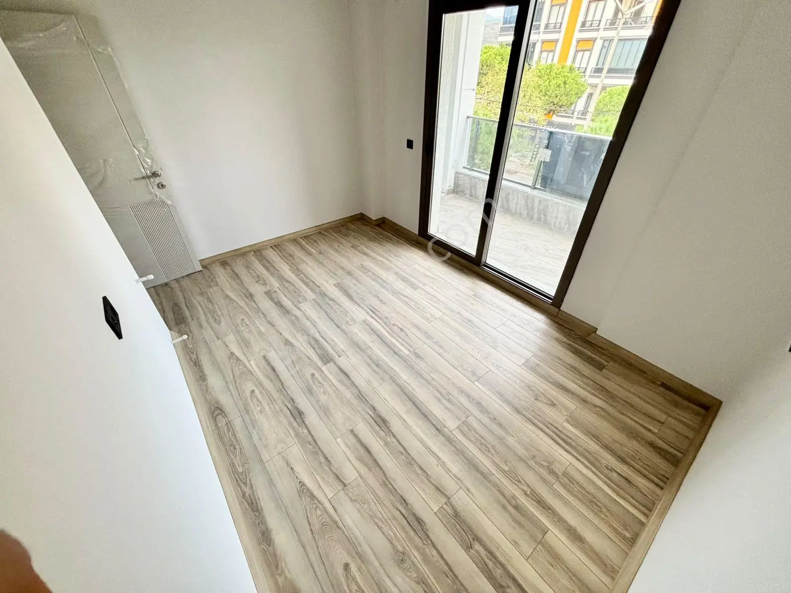 ꧁ay Emlaktan꧂oksijen Deposu Kazdağları Eteklerinde Arakat Ön Cephe Muhteşem Satılık 1+1 Lüks Daire — fotoğraf 21