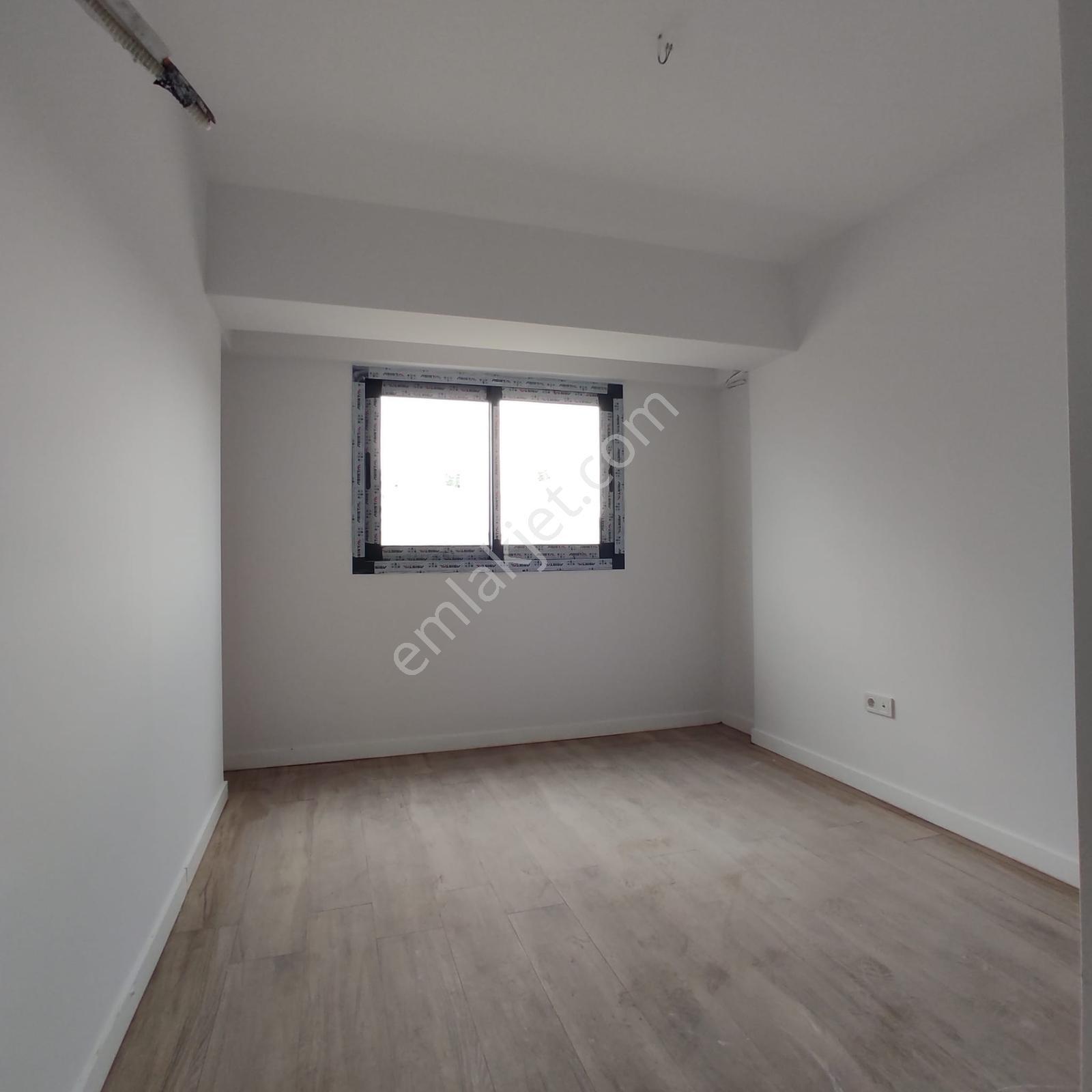 Bayraklı ,adalet Mahallesi'nde Satılık 1+1 Sıfır Daire — fotoğraf 17