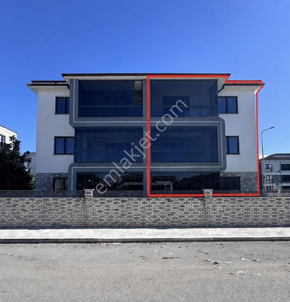 Remax Motto Nilüfer Toka'dan 5+1 İkiz Tripleks Villalar — fotoğraf 3