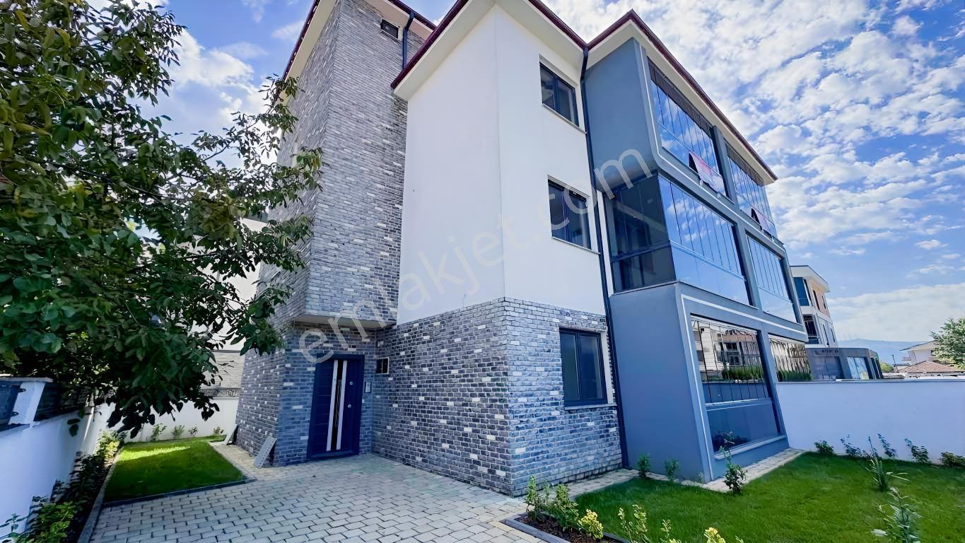 Remax Motto Nilüfer Toka'dan 5+1 İkiz Tripleks Villalar — fotoğraf 6