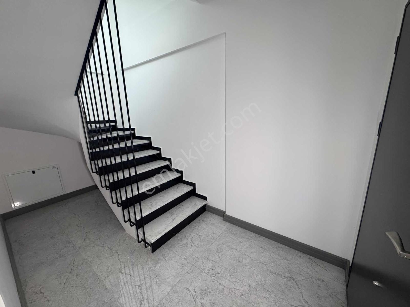 Remax Motto Nilüfer Toka'dan 5+1 İkiz Tripleks Villalar — fotoğraf 17