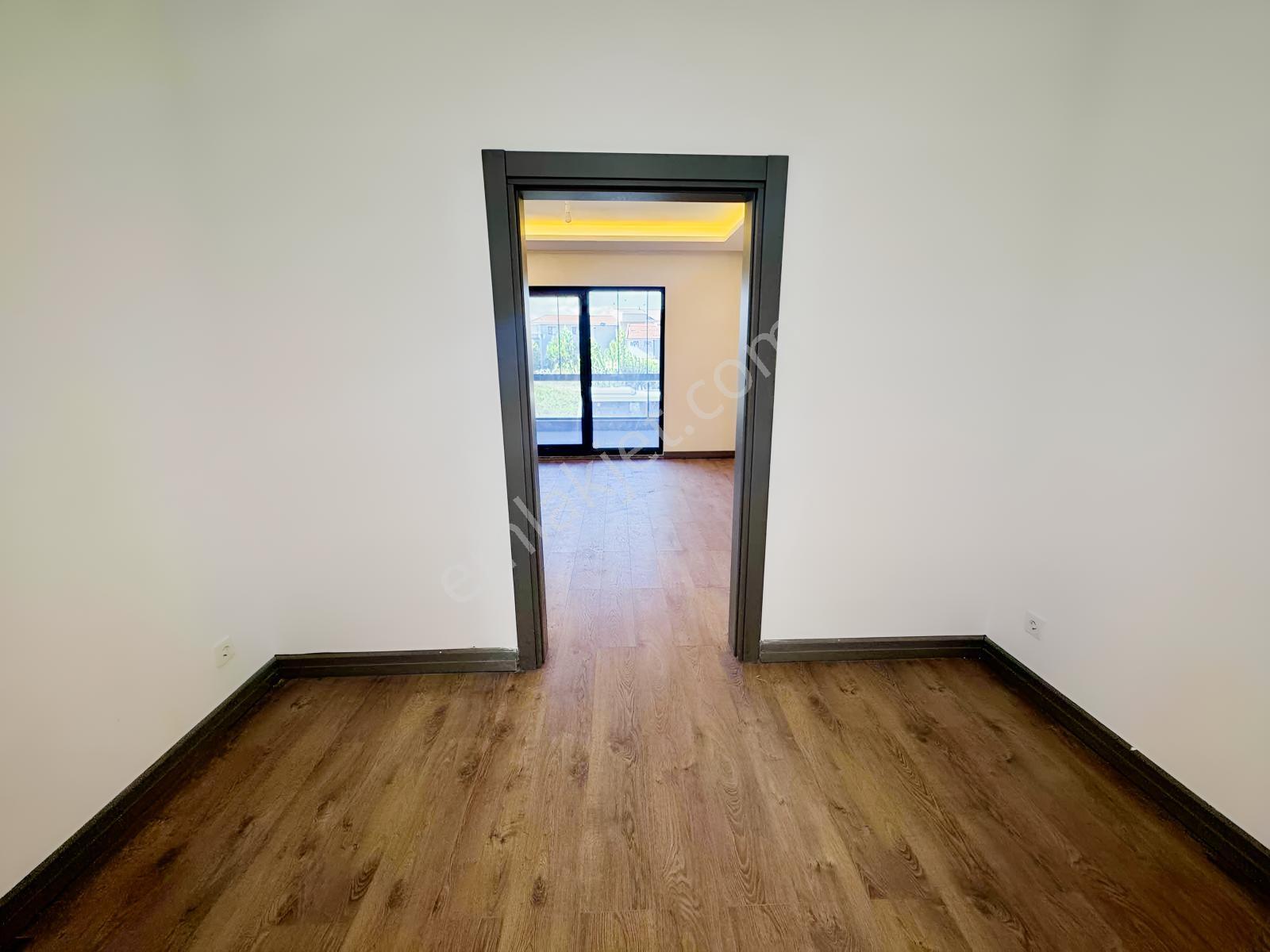 Remax Motto Nilüfer Toka'dan 5+1 İkiz Tripleks Villalar — fotoğraf 24