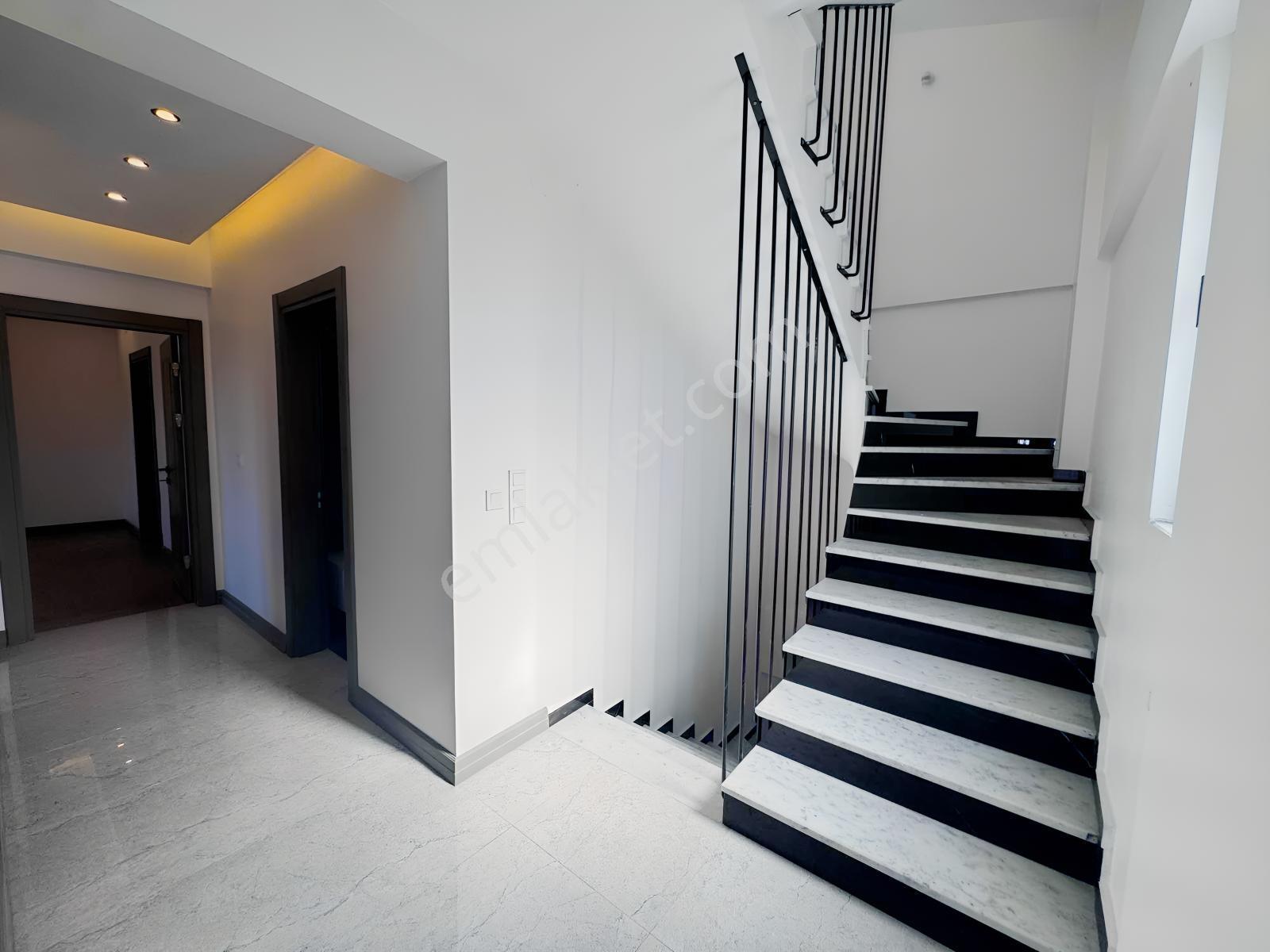 Remax Motto Nilüfer Toka'dan 5+1 İkiz Tripleks Villalar — fotoğraf 29