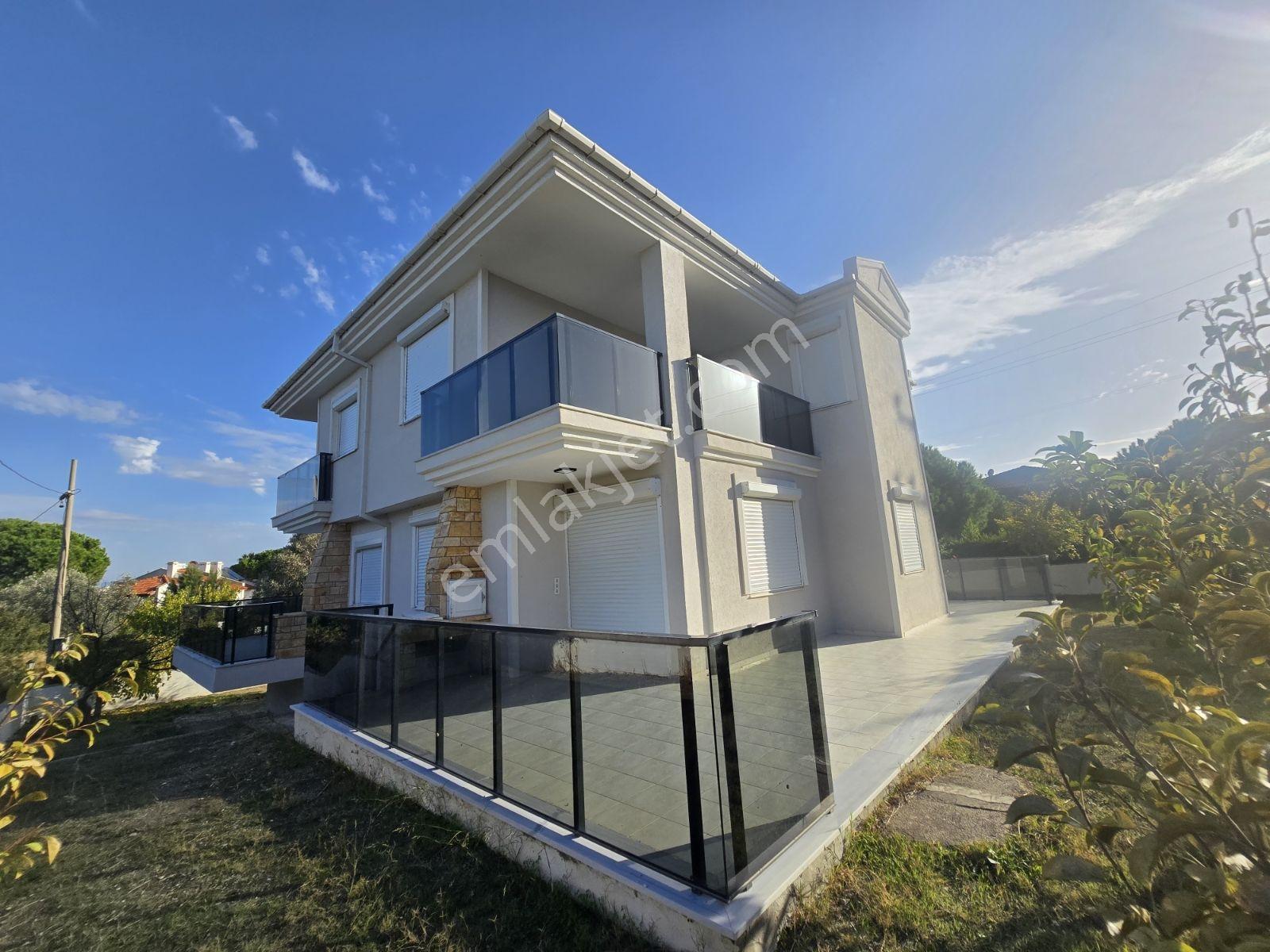 Çeşme Dalyan Sakızlıkoy Da Deniz Manzaralı Satılık 3+1 Villa — fotoğraf 10