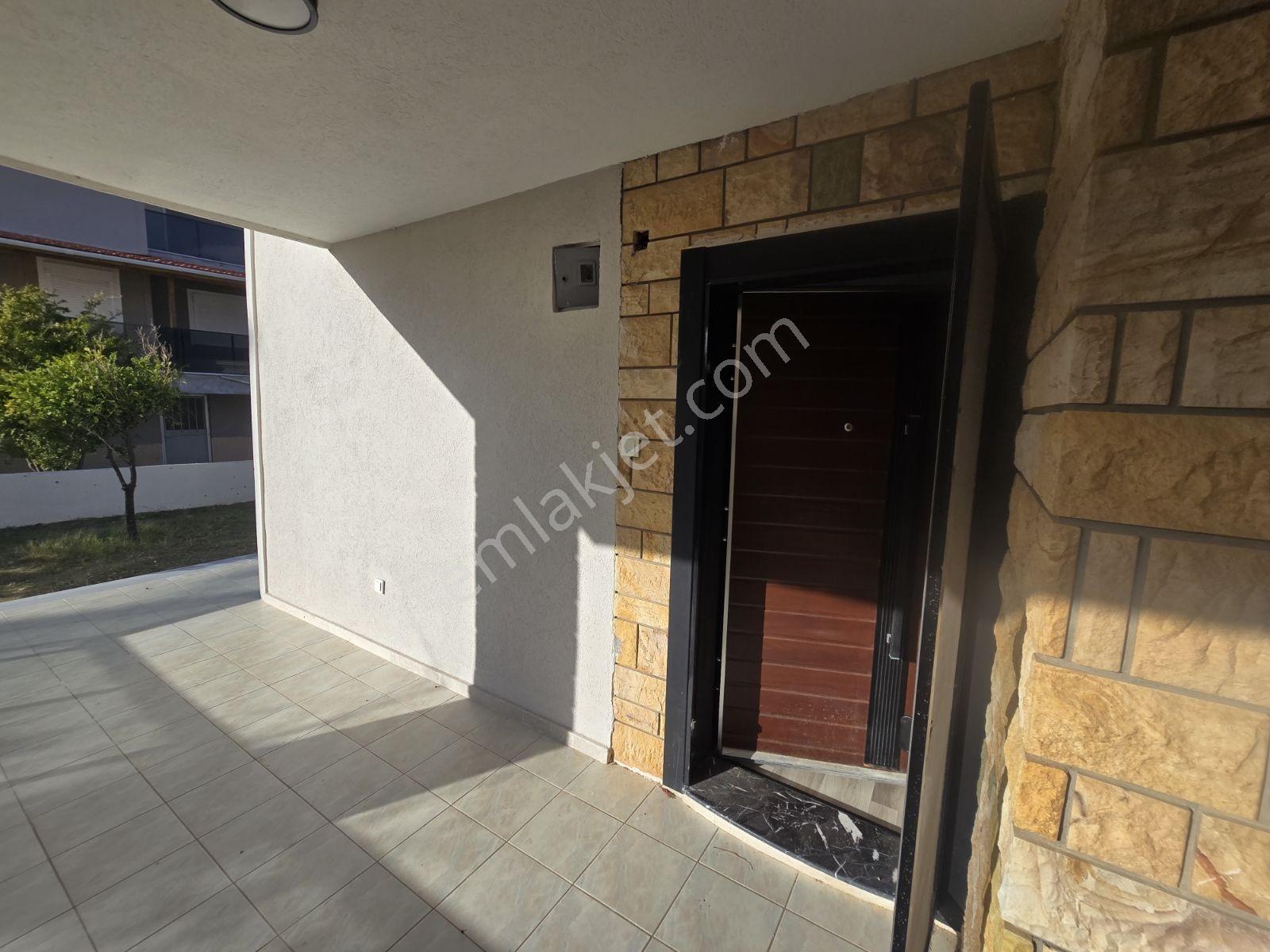 Çeşme Dalyan Sakızlıkoy Da Deniz Manzaralı Satılık 3+1 Villa — fotoğraf 11