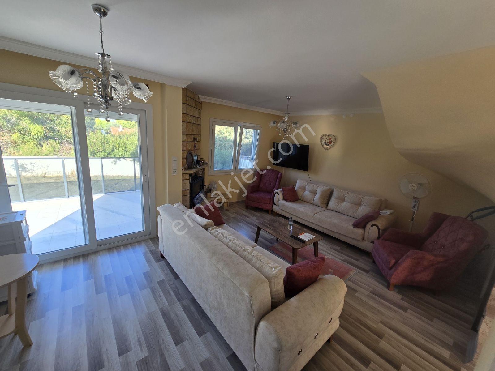 Çeşme Dalyan Sakızlıkoy Da Deniz Manzaralı Satılık 3+1 Villa — fotoğraf 14