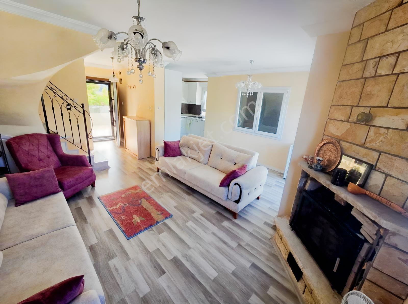 Çeşme Dalyan Sakızlıkoy Da Deniz Manzaralı Satılık 3+1 Villa — fotoğraf 15