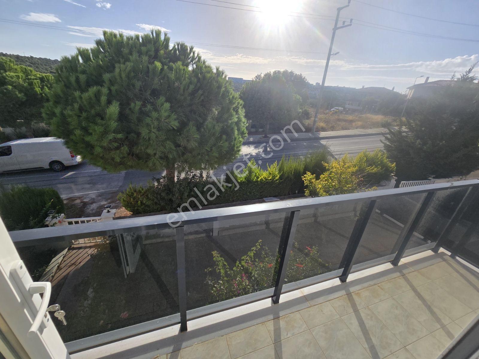 Çeşme Dalyan Sakızlıkoy Da Deniz Manzaralı Satılık 3+1 Villa — fotoğraf 24