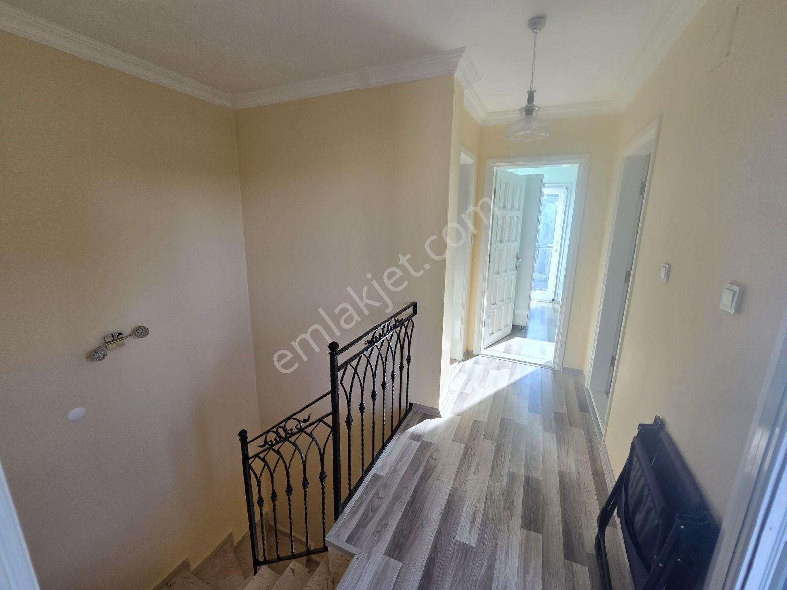 Çeşme Dalyan Sakızlıkoy Da Deniz Manzaralı Satılık 3+1 Villa — fotoğraf 35