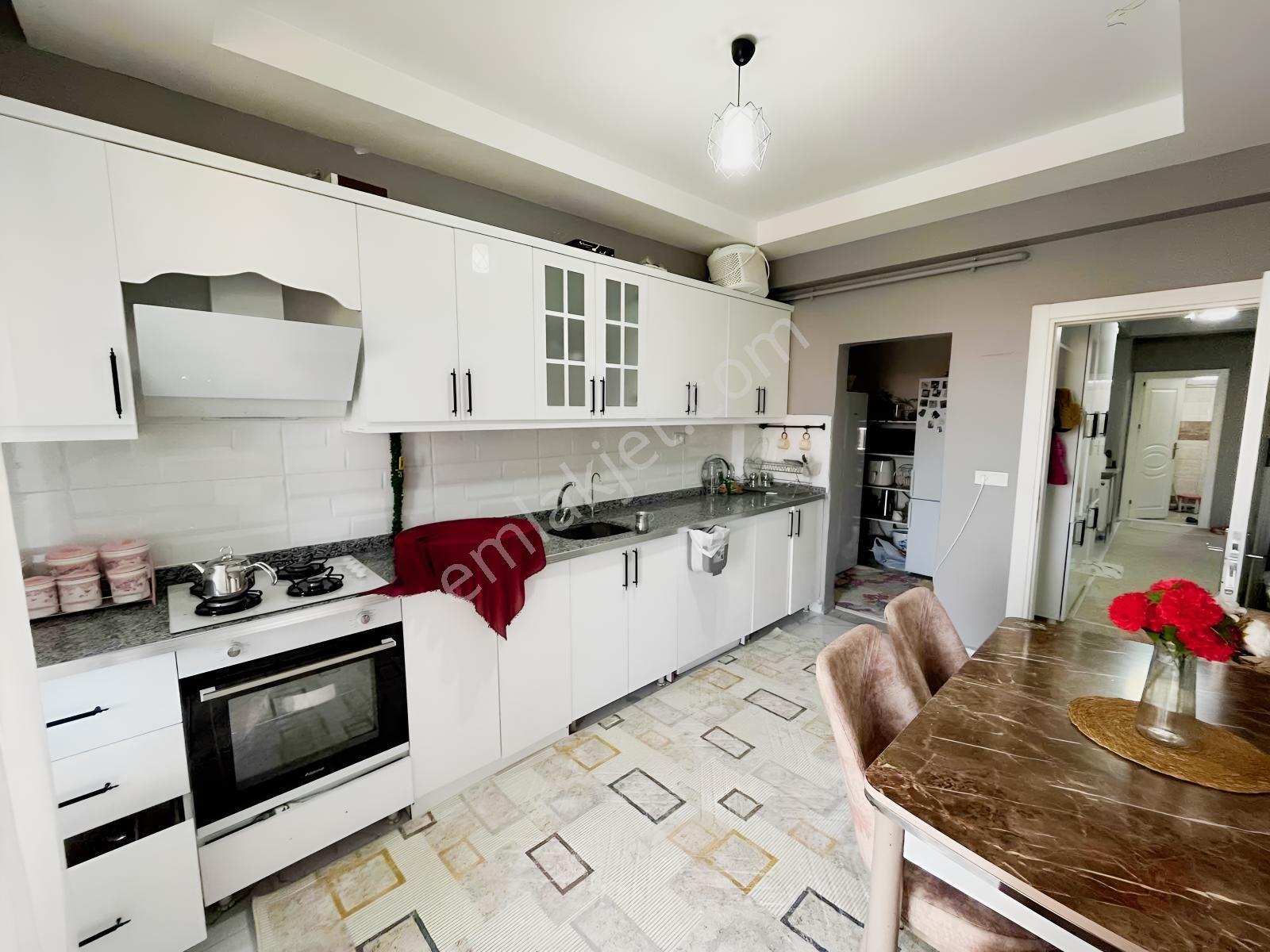 Hakevden İmamağa Mahalleside Satılık 2+1 Daire — fotoğraf 2