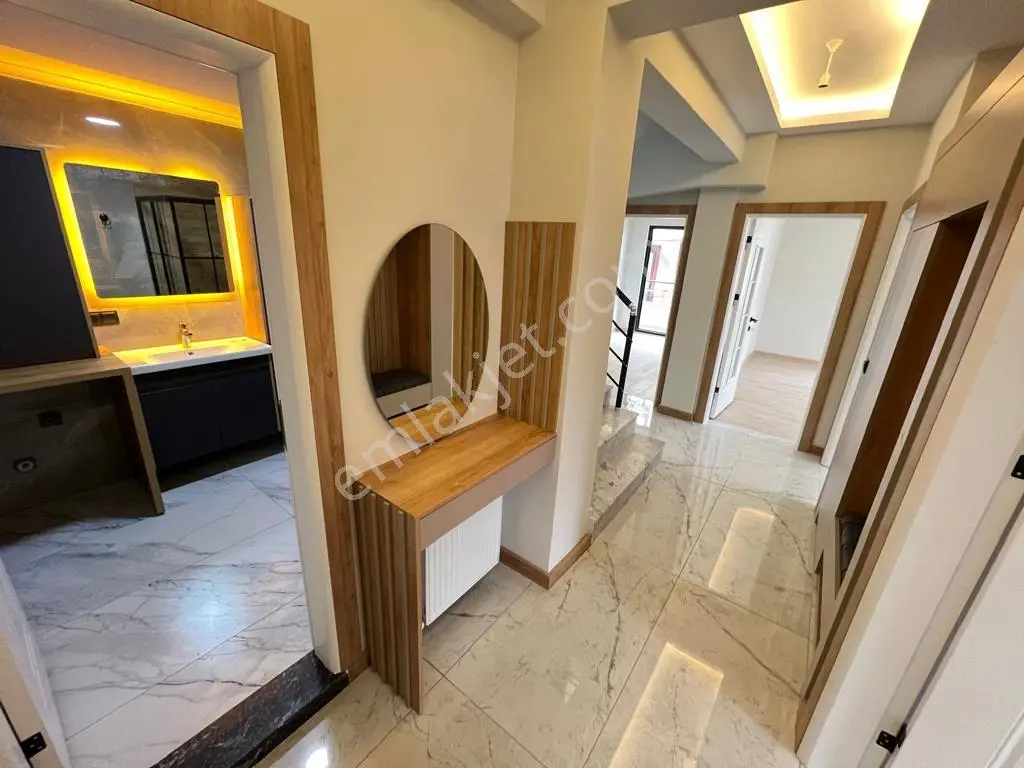Aras Emlaktan Geniş 4+1 Dubleks Daire — fotoğraf 2