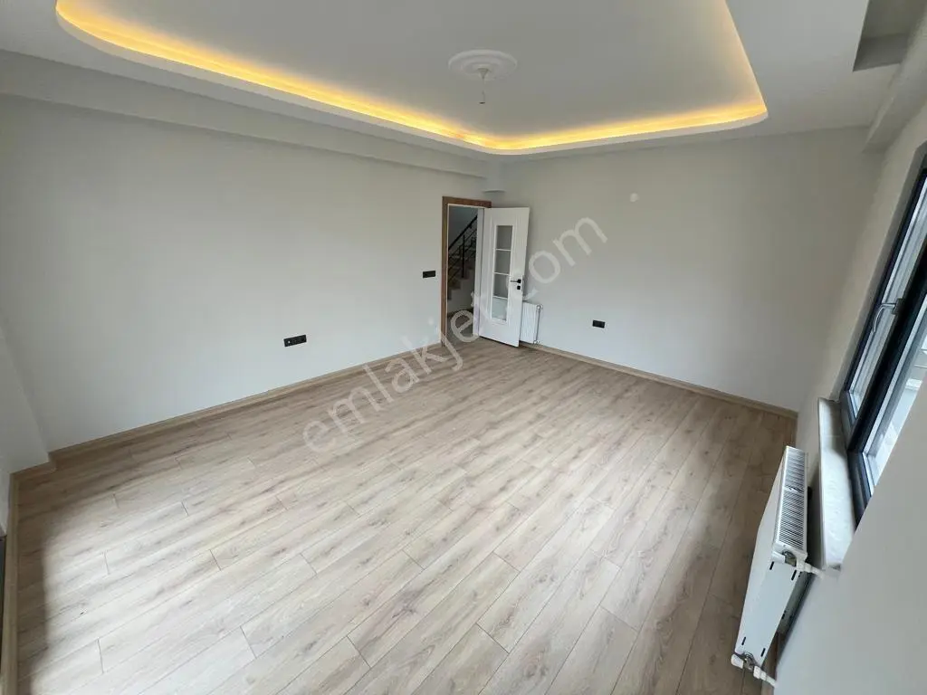 Aras Emlaktan Geniş 4+1 Dubleks Daire — fotoğraf 5