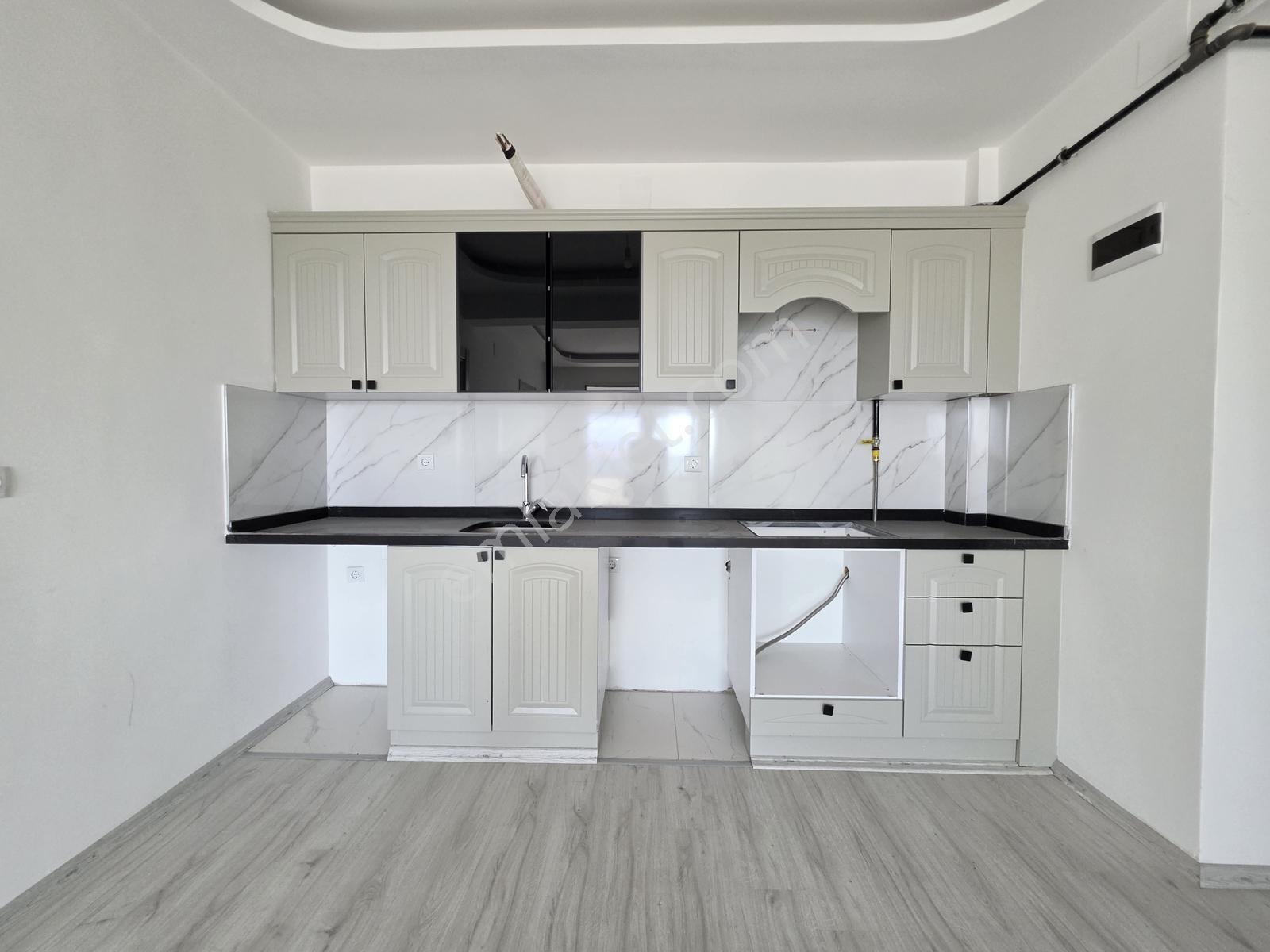 Yüksek Kira Getirisi Üniversite Karşısı Geniş Sıfır Satılık 2+1 — fotoğraf 6
