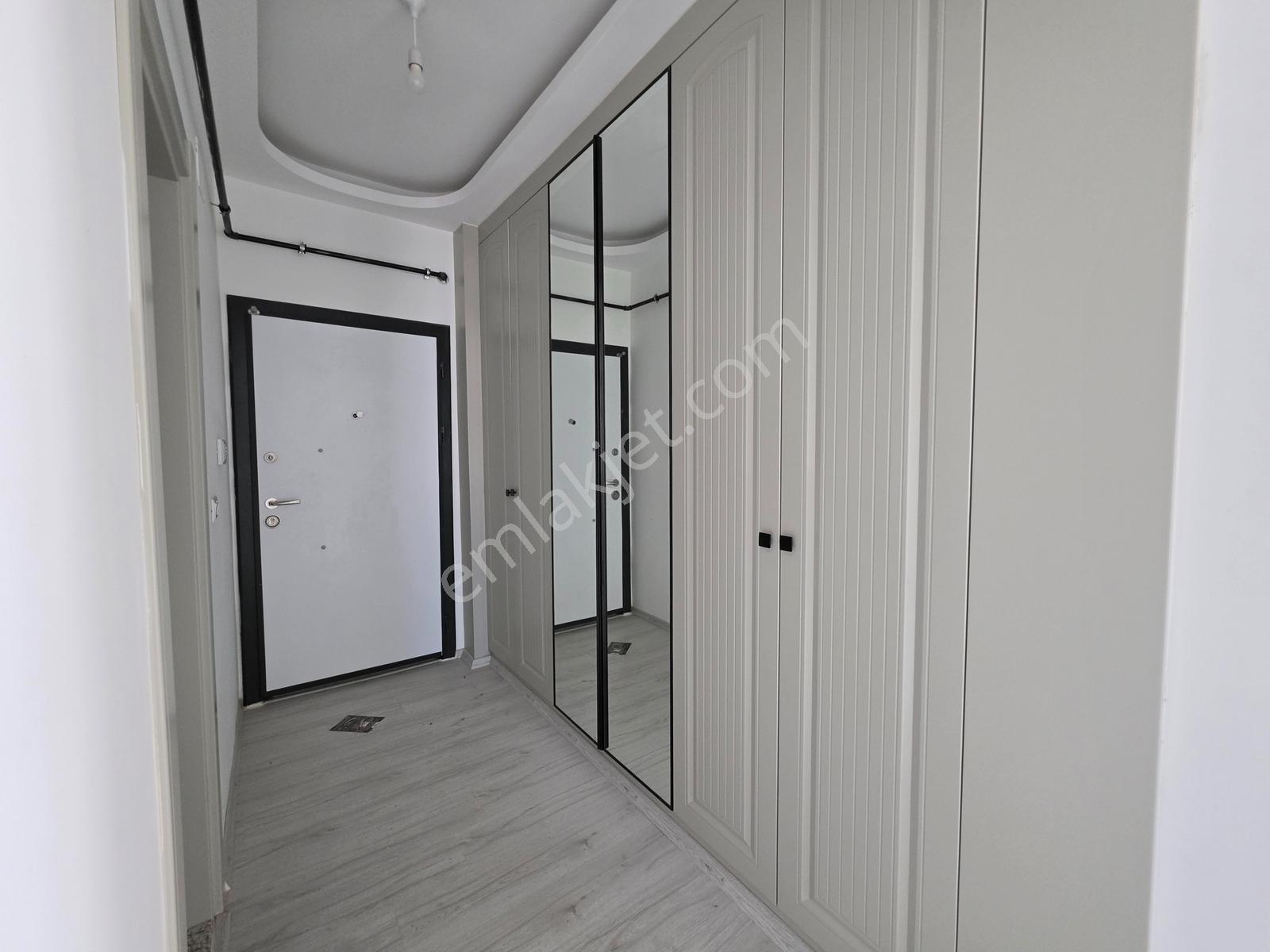 Yüksek Kira Getirisi Üniversite Karşısı Geniş Sıfır Satılık 2+1 — fotoğraf 13