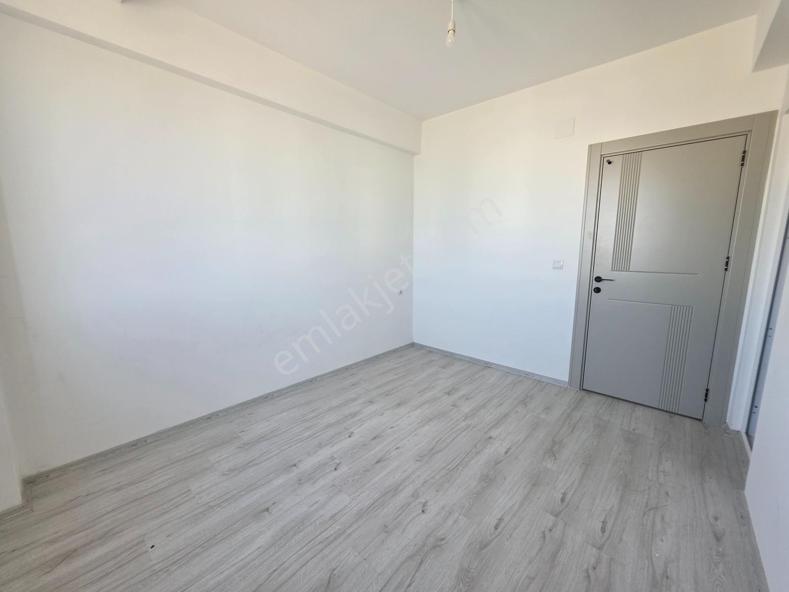 Yüksek Kira Getirisi Üniversite Karşısı Geniş Sıfır Satılık 2+1 — fotoğraf 26