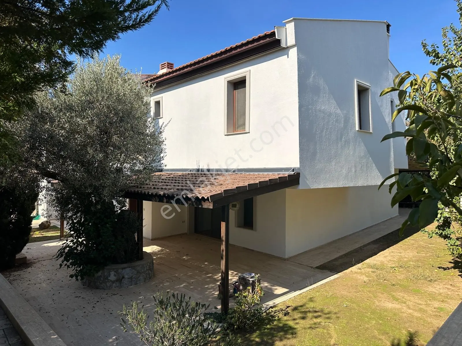 Güzelbahçe Kahramandere Yeşil Ege Sitesinde Satılık Villa