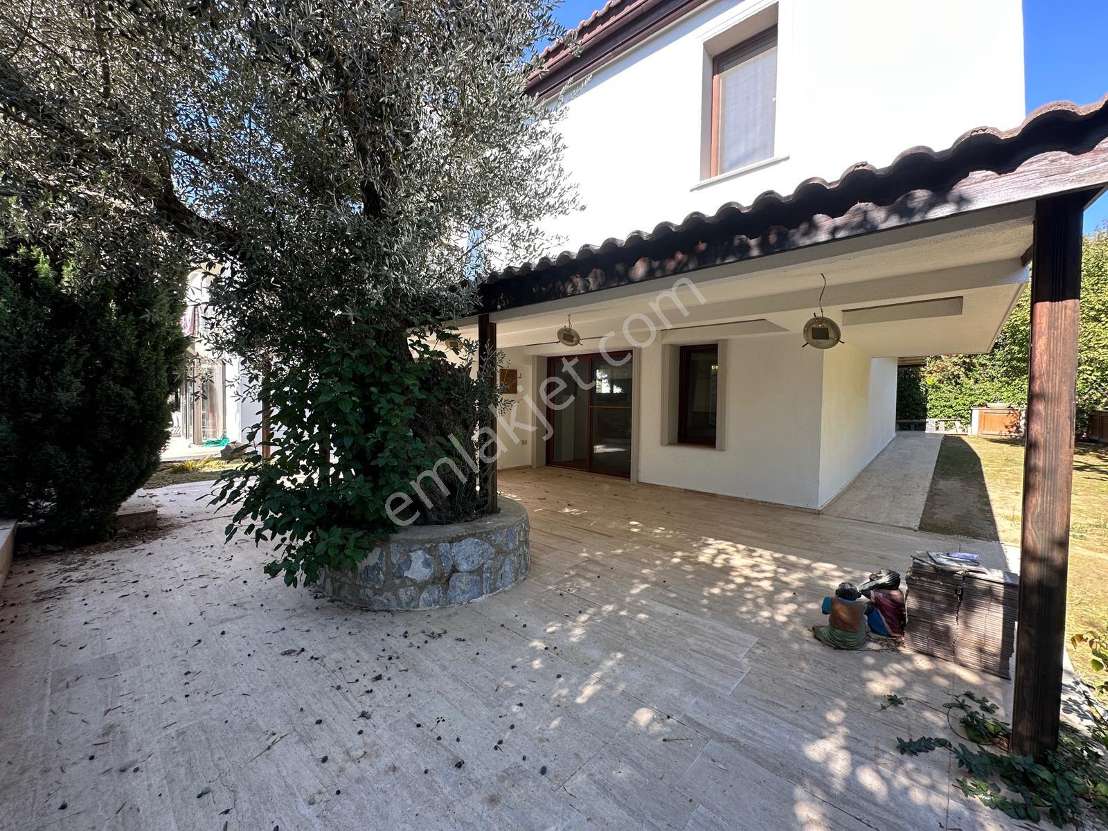 Güzelbahçe Kahramandere Yeşil Ege Sitesinde Satılık Villa — fotoğraf 8