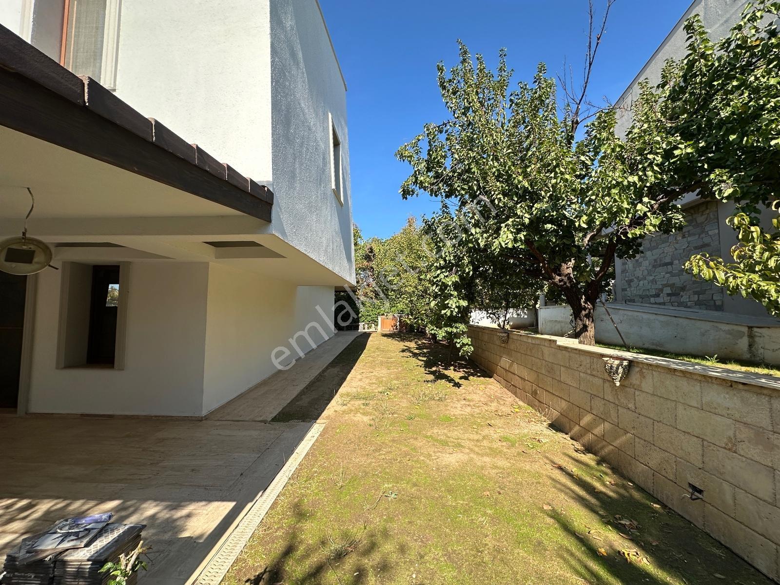 Güzelbahçe Kahramandere Yeşil Ege Sitesinde Satılık Villa — fotoğraf 9