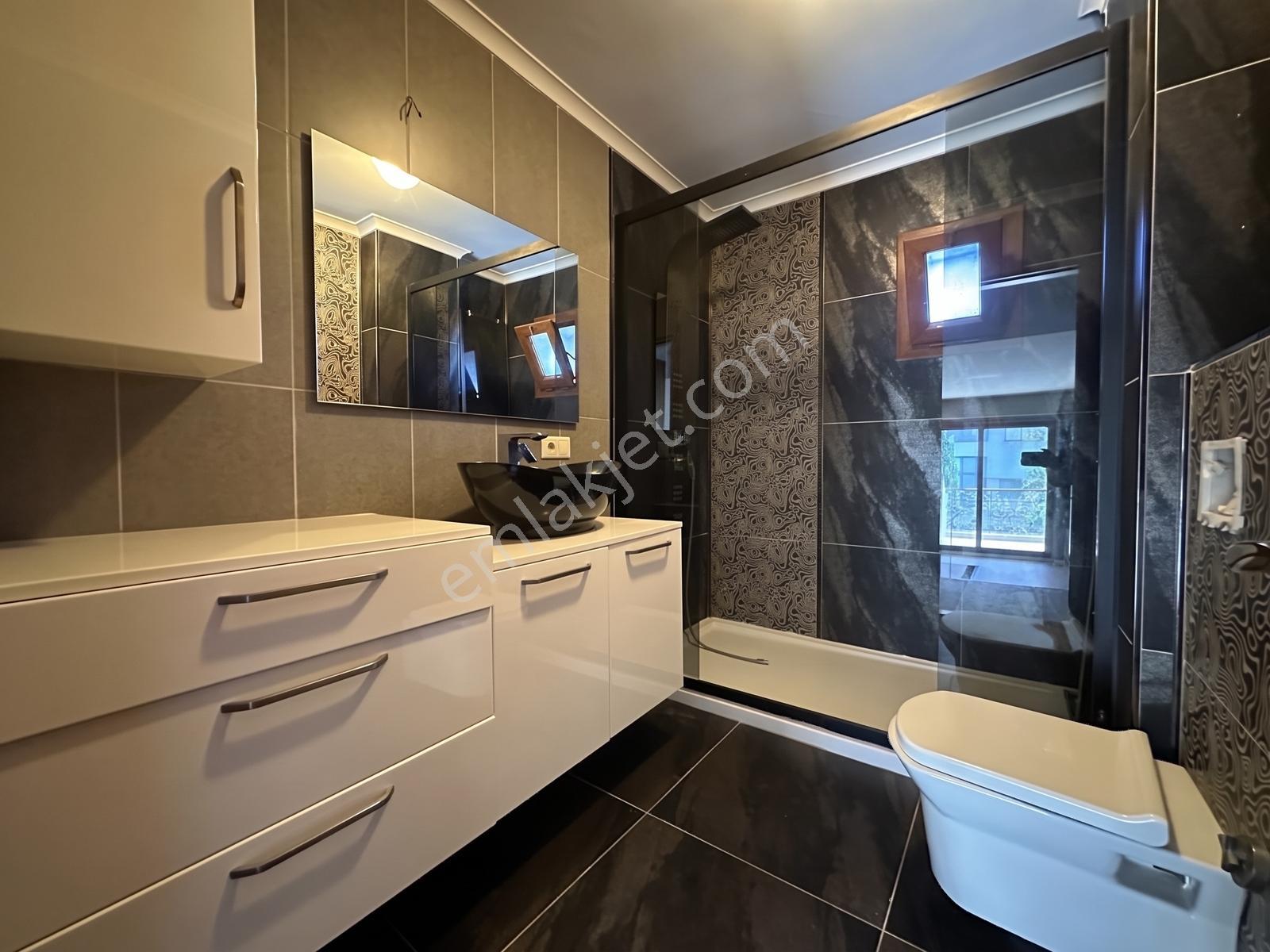 Güzelbahçe Kahramandere Yeşil Ege Sitesinde Satılık Villa — fotoğraf 10