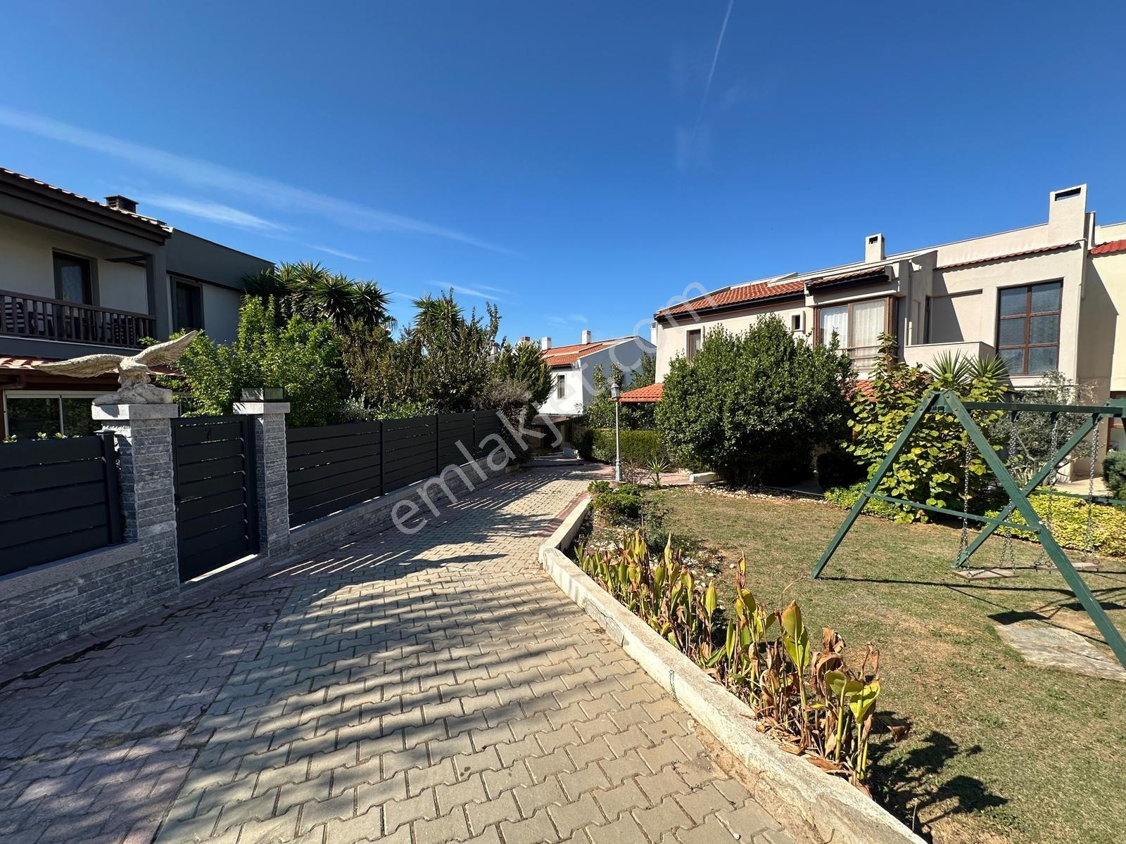 Güzelbahçe Kahramandere Yeşil Ege Sitesinde Satılık Villa — fotoğraf 11