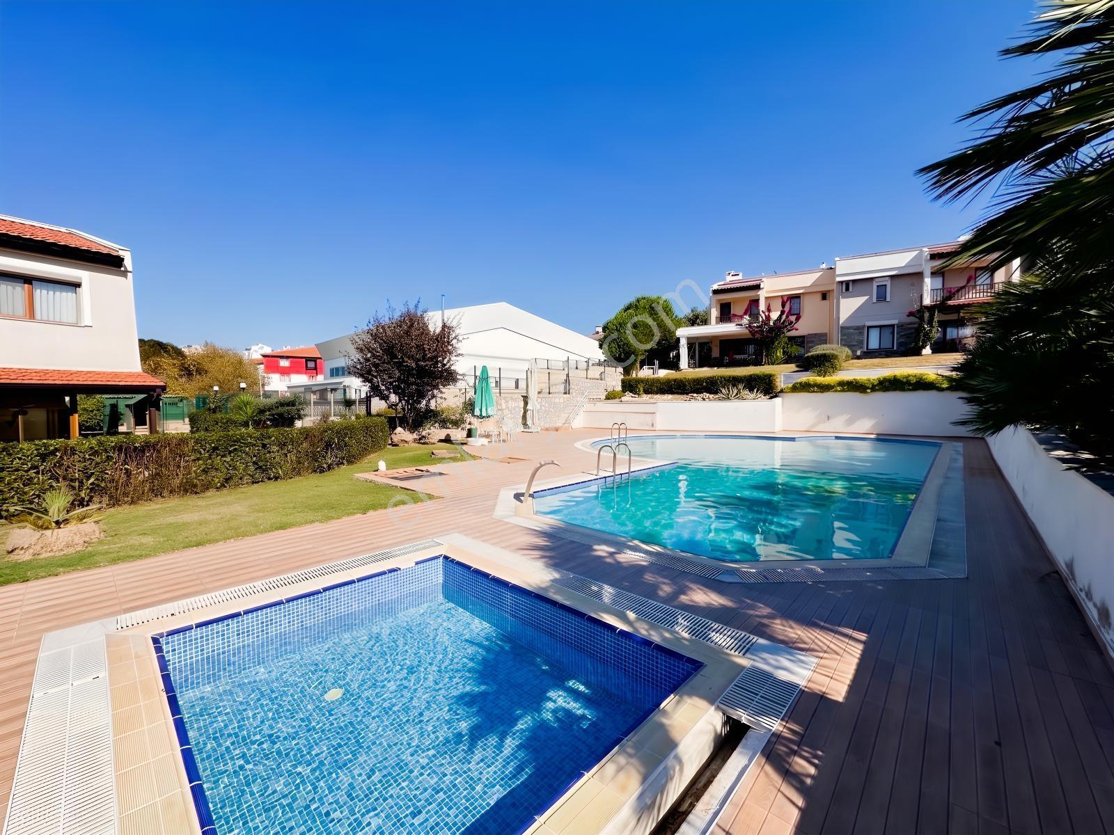 Güzelbahçe Kahramandere Yeşil Ege Sitesinde Satılık Villa — fotoğraf 12