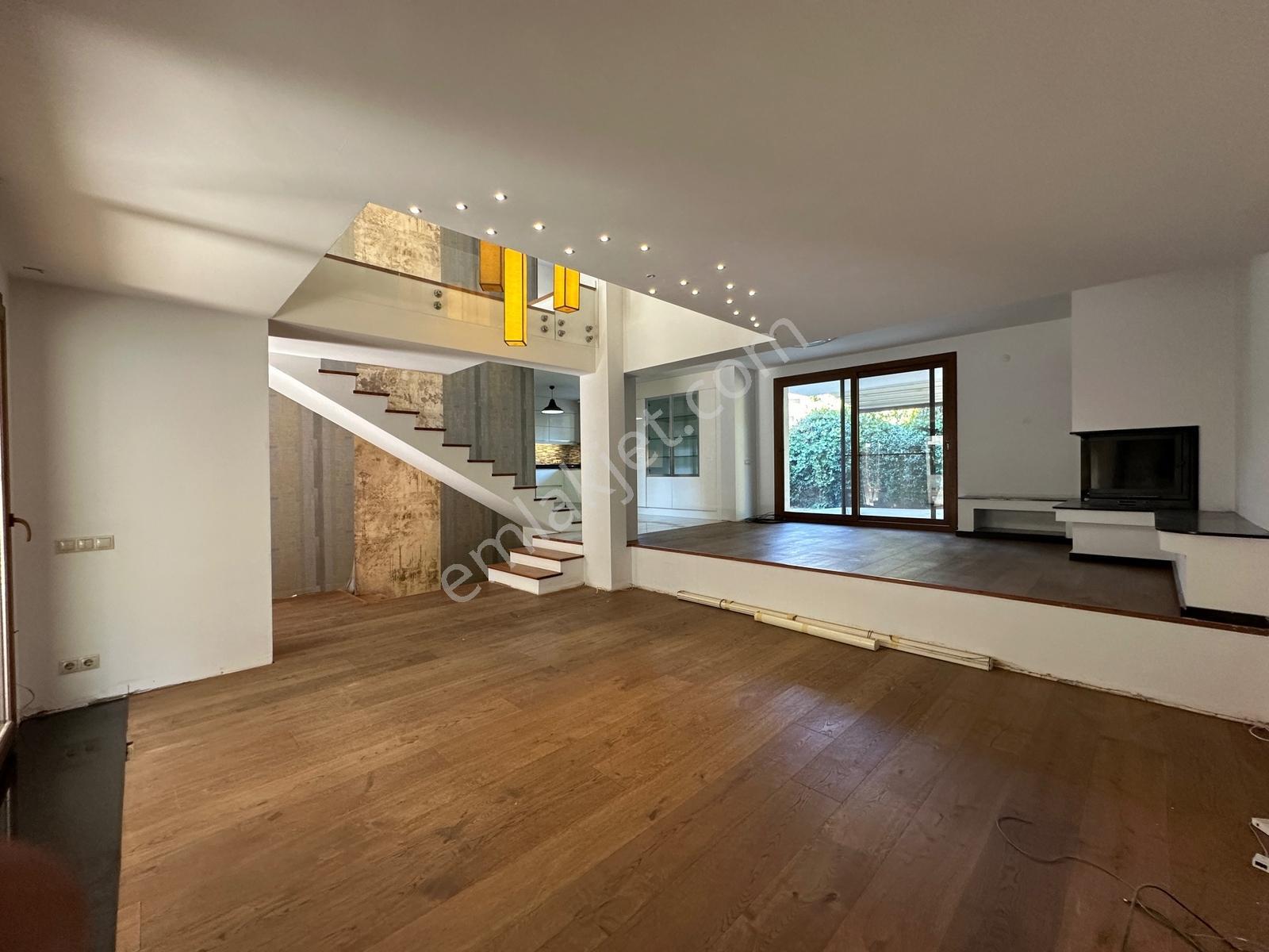 Güzelbahçe Kahramandere Yeşil Ege Sitesinde Satılık Villa — fotoğraf 15