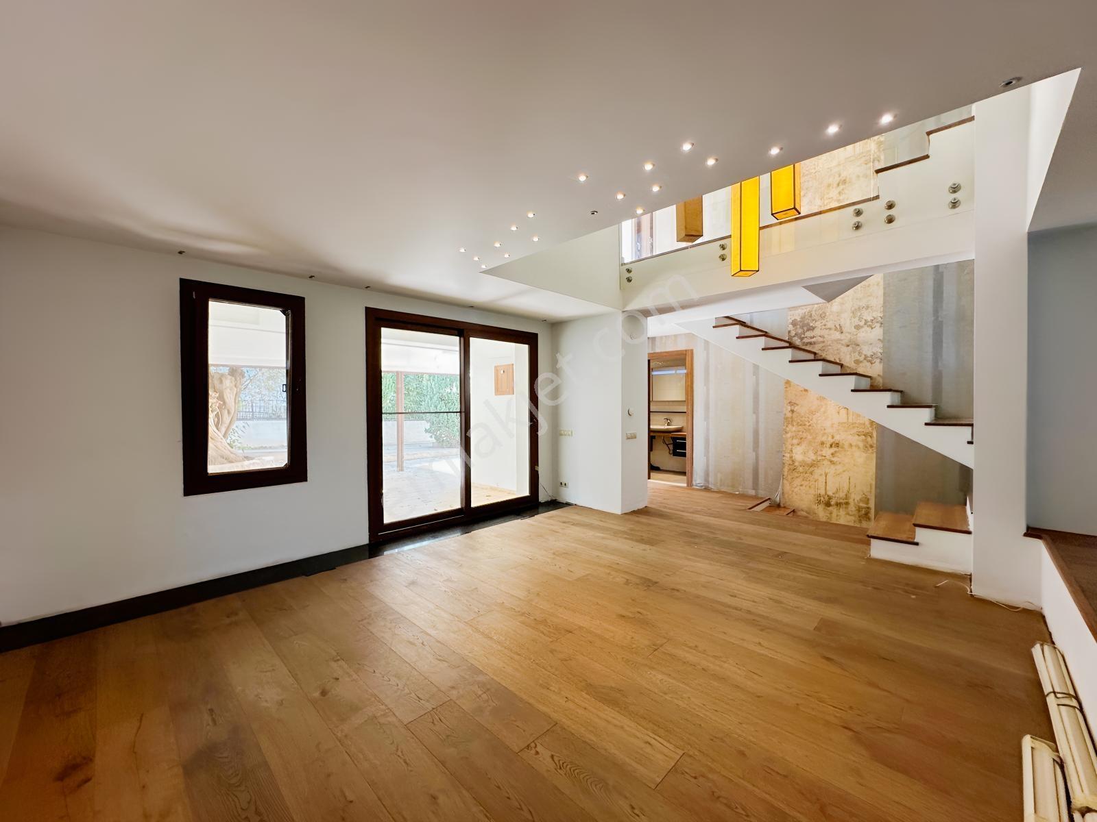 Güzelbahçe Kahramandere Yeşil Ege Sitesinde Satılık Villa — fotoğraf 16