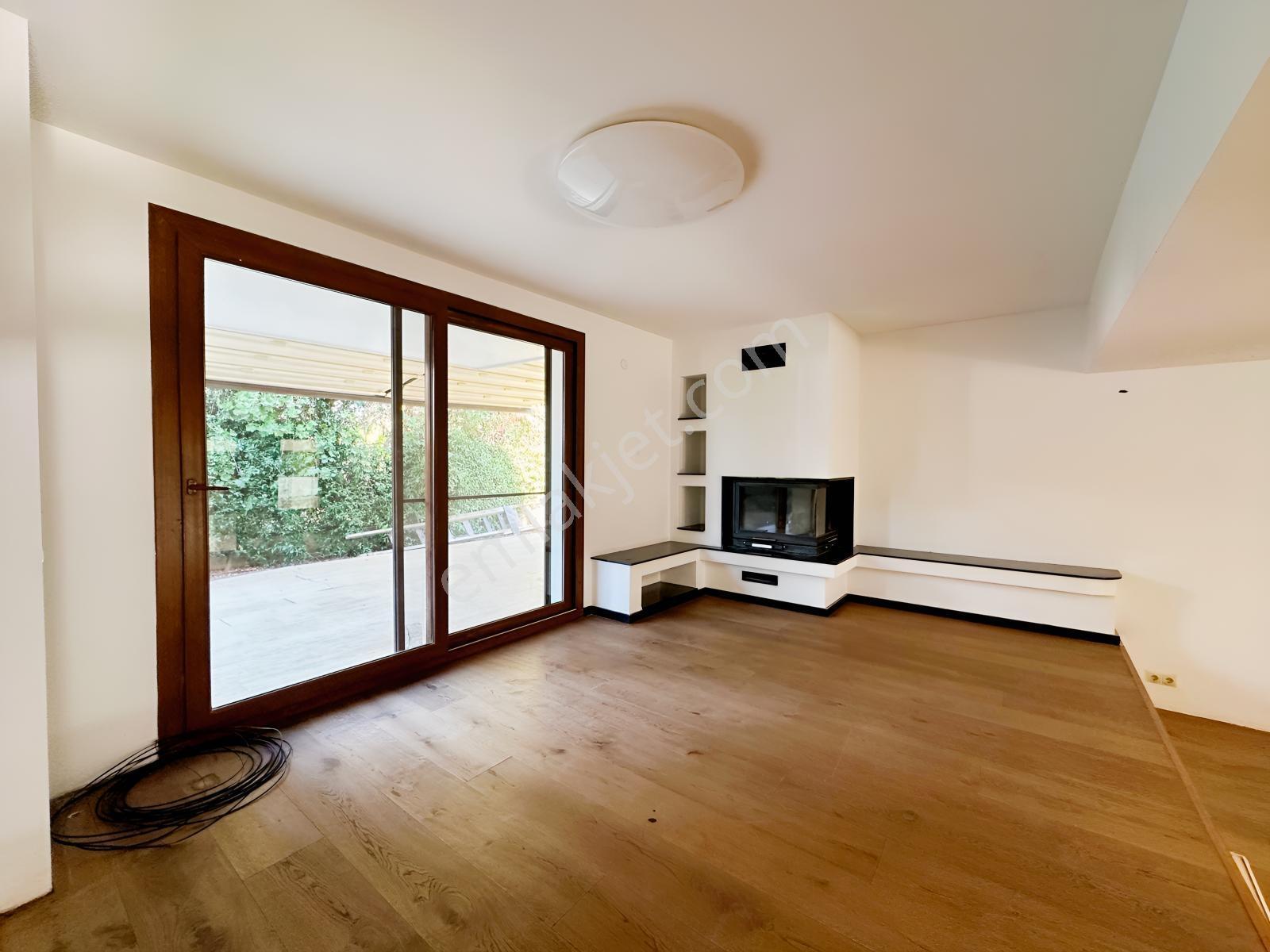 Güzelbahçe Kahramandere Yeşil Ege Sitesinde Satılık Villa — fotoğraf 17
