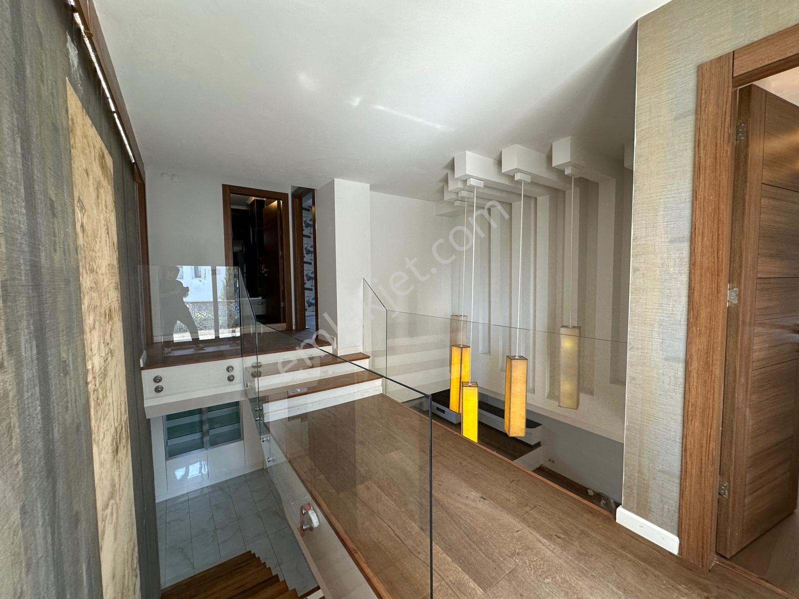 Güzelbahçe Kahramandere Yeşil Ege Sitesinde Satılık Villa — fotoğraf 26