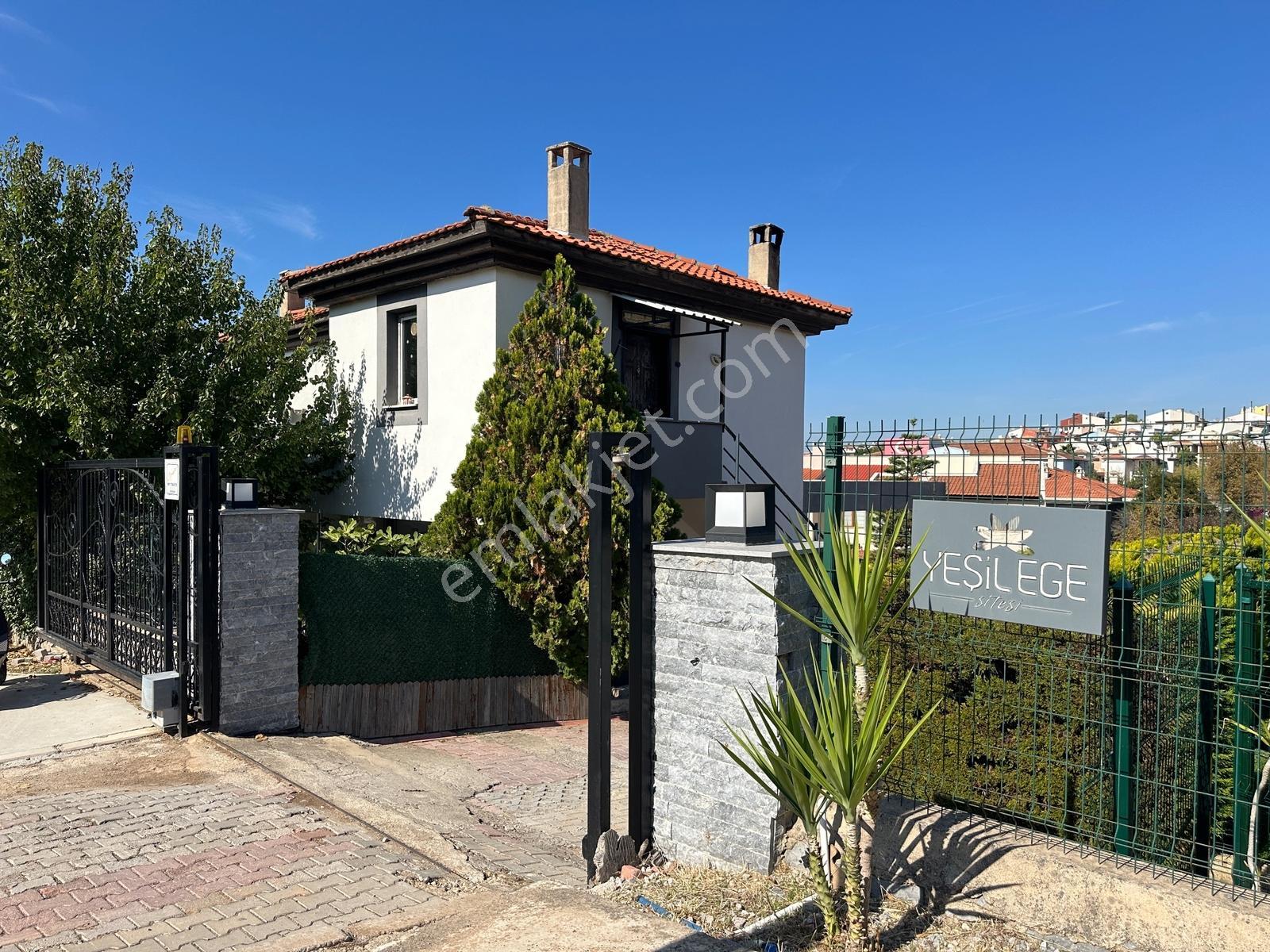 Güzelbahçe Kahramandere Yeşil Ege Sitesinde Satılık Villa — fotoğraf 33
