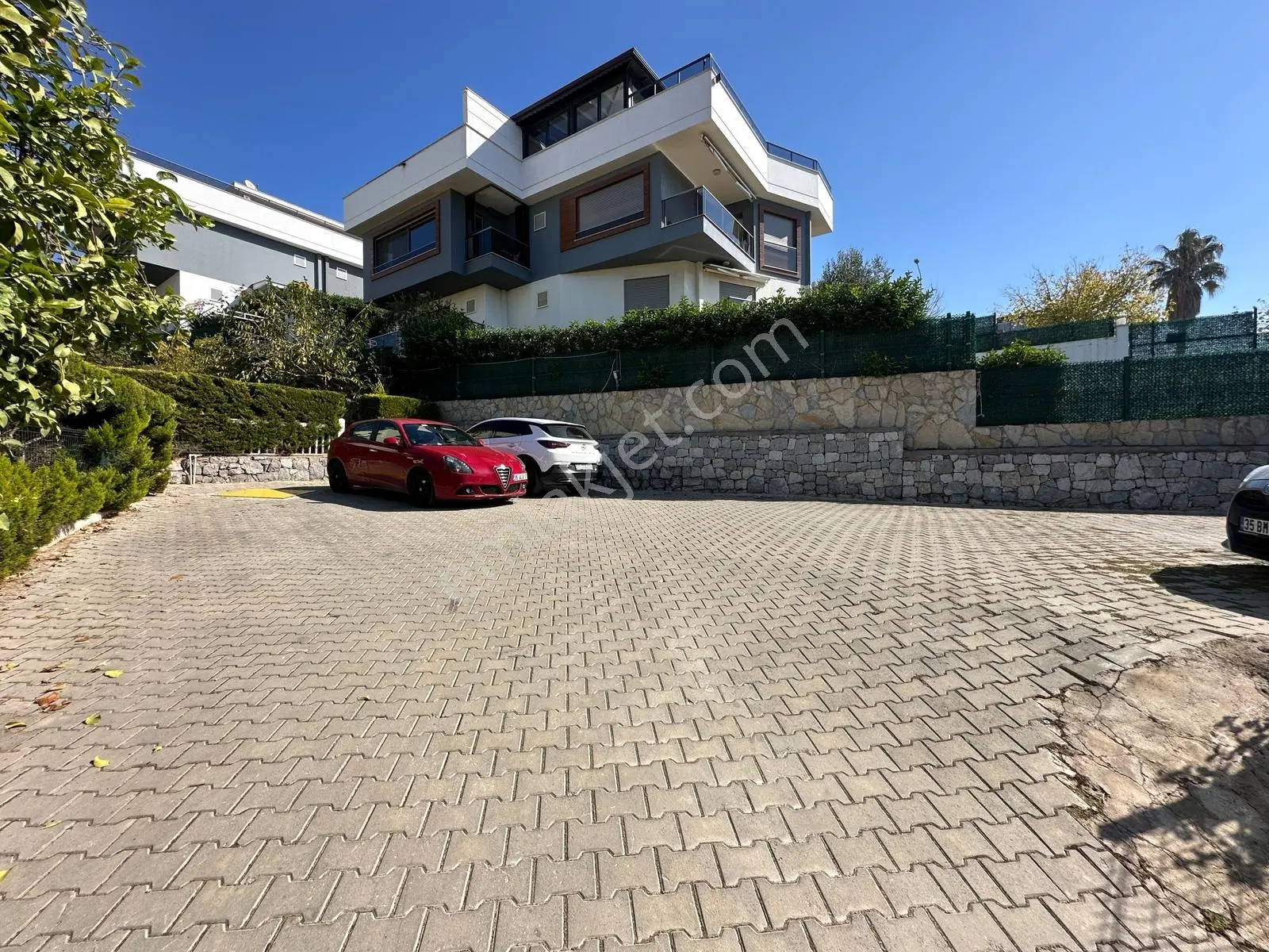 Güzelbahçe Kahramandere Yeşil Ege Sitesinde Satılık Villa — fotoğraf 35