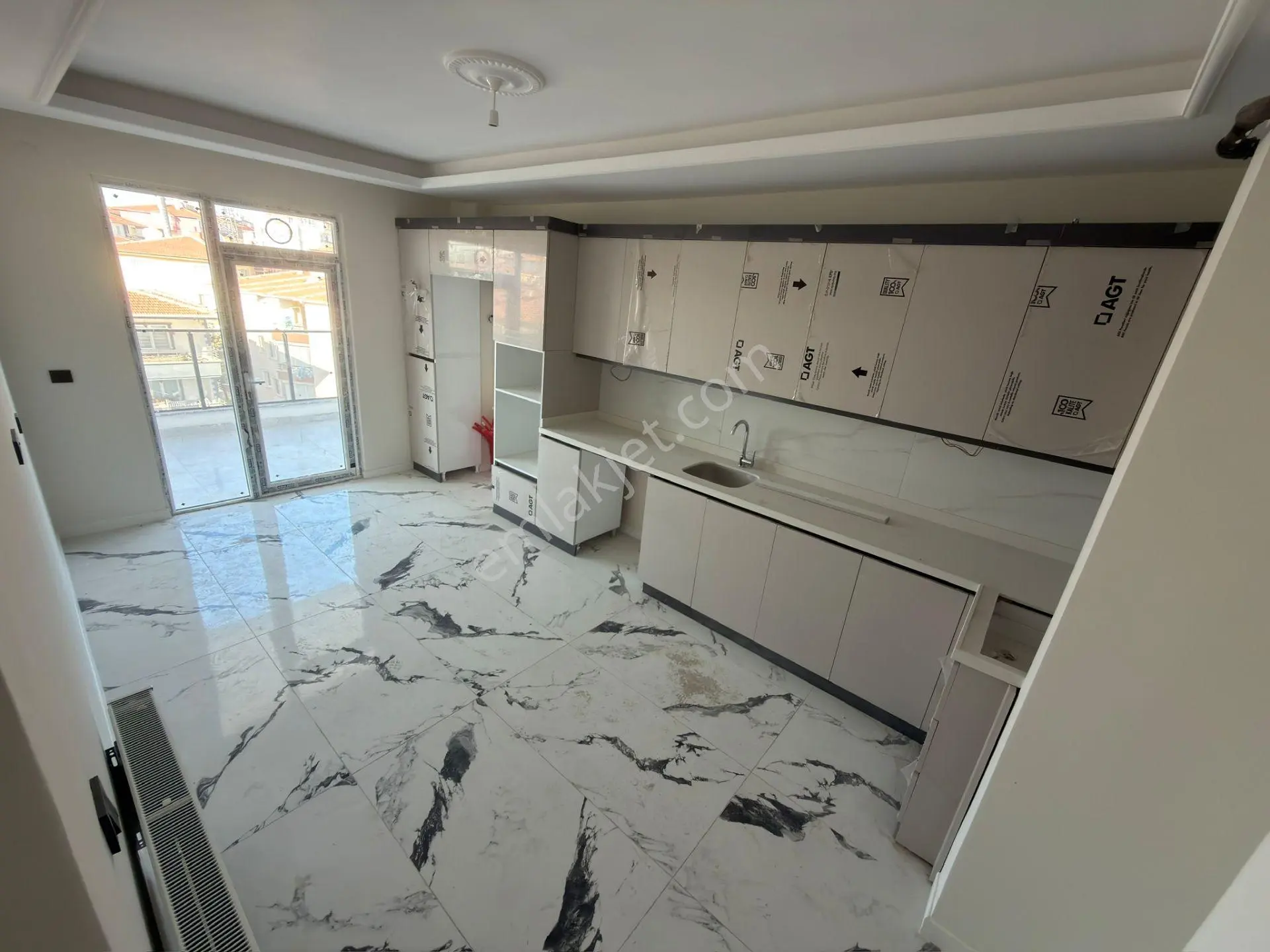 Sincan Yeniçimşit Mah 2.Arakat Kredı Lımıtsız Ön Cephe Sıfır 4+1 Satılık Daire