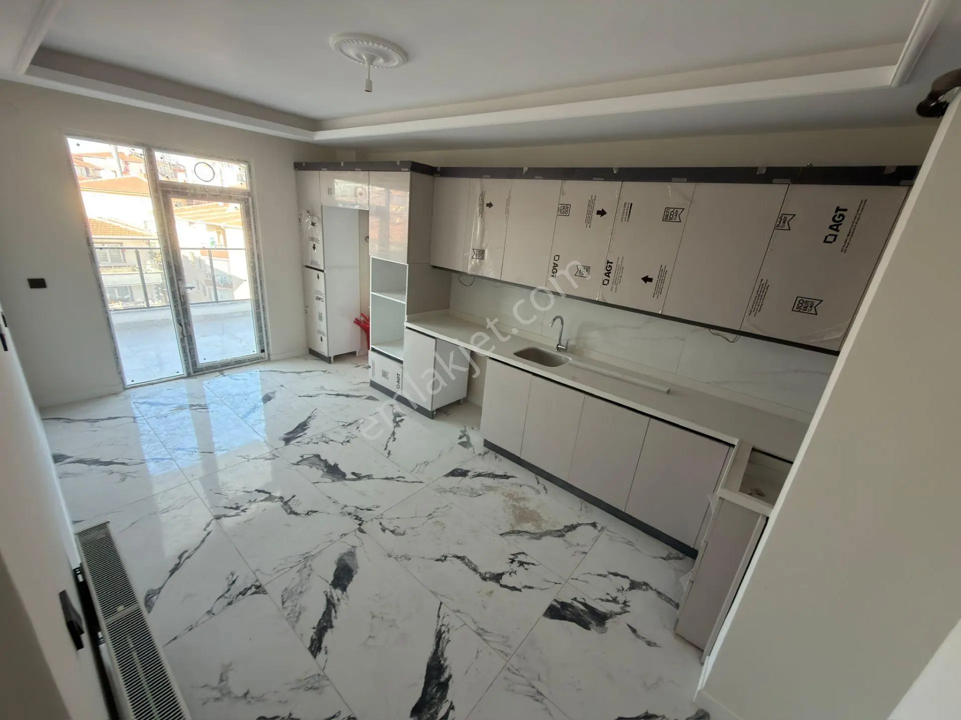 Sincan Yeniçimşit Mah 2.arakat Kredı Lımıtsız Ön Cephe Sıfır 4+1 Satılık Daire — fotoğraf 2