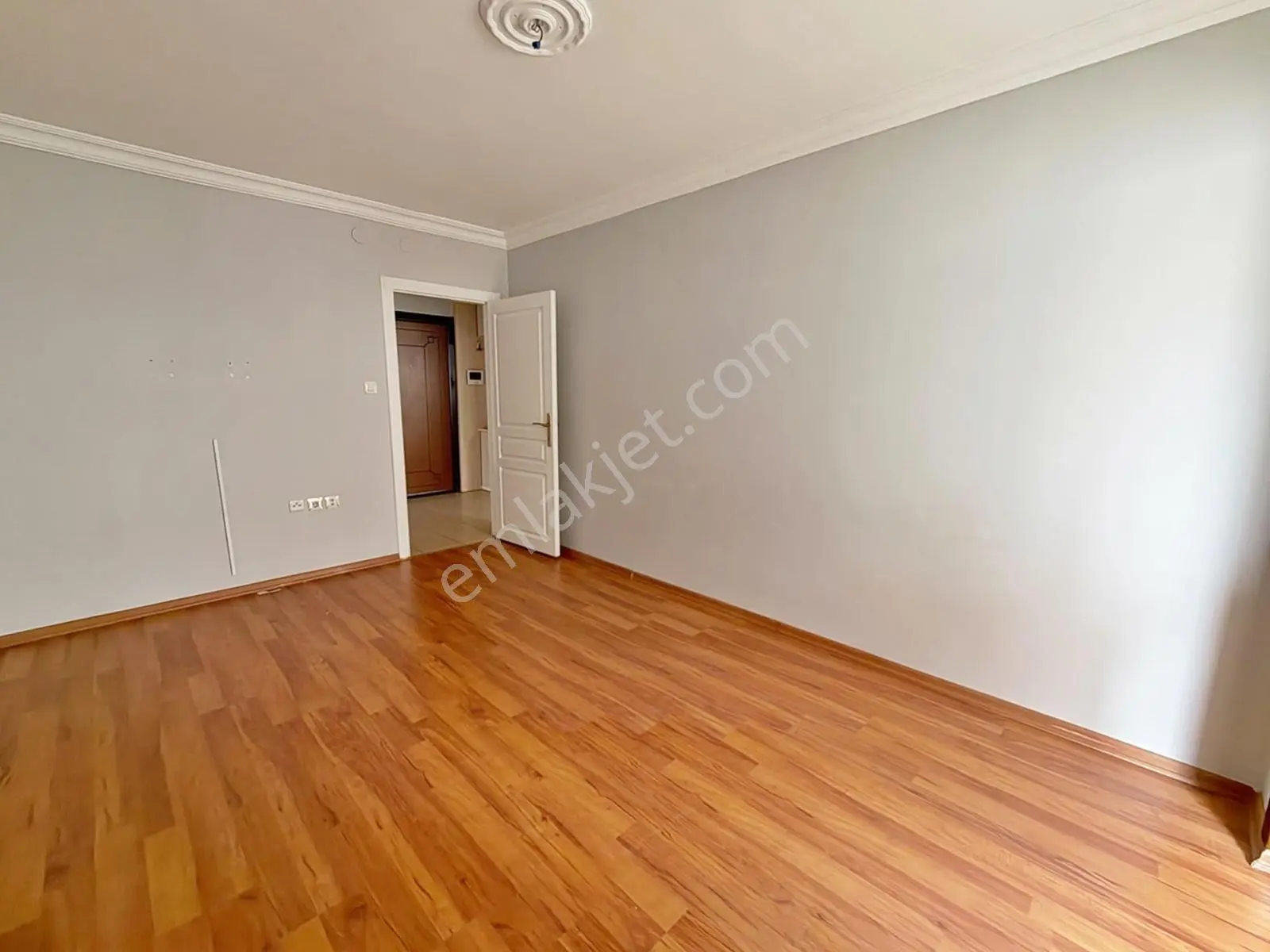 Doğukent Cad Üzeri Kök Tapu Ara Kat Asansörlü 3+1 Satılık Daire — fotoğraf 17