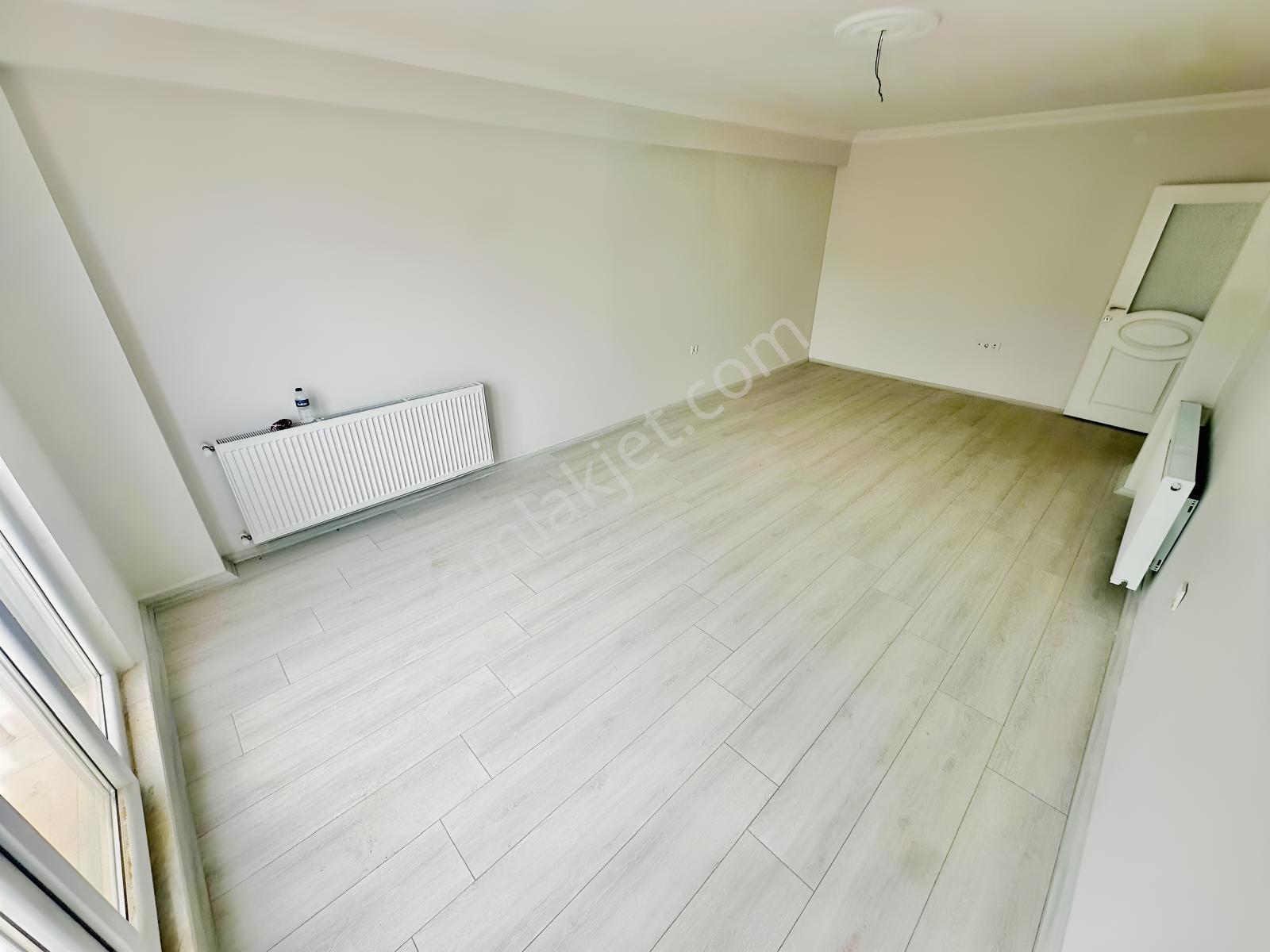 Doradan Edremitte Sıfır Geniş M2 3+1 Ön Cephe Ara Kat Daire — fotoğraf 13