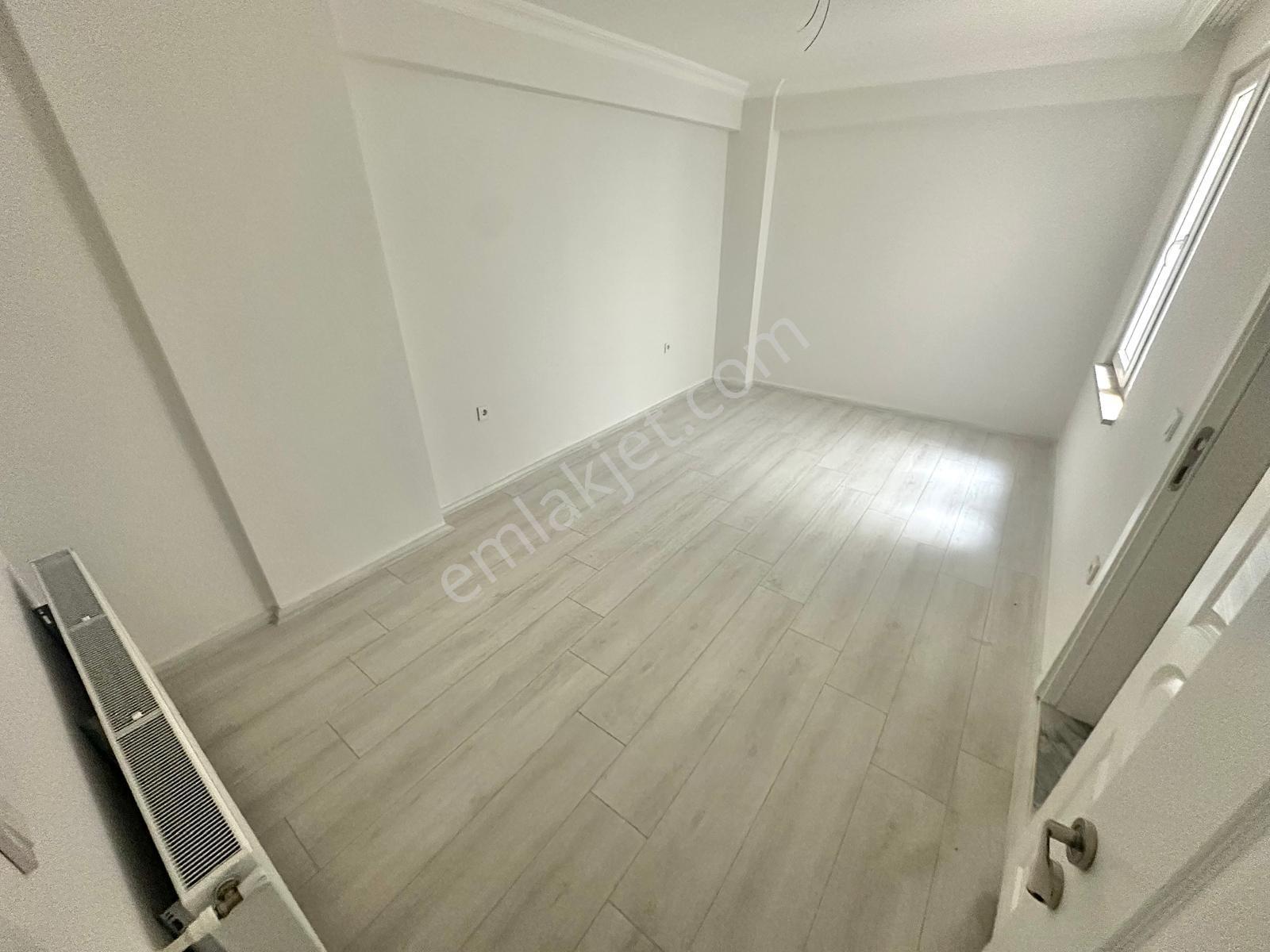Doradan Edremitte Sıfır Geniş M2 3+1 Ön Cephe Ara Kat Daire — fotoğraf 15