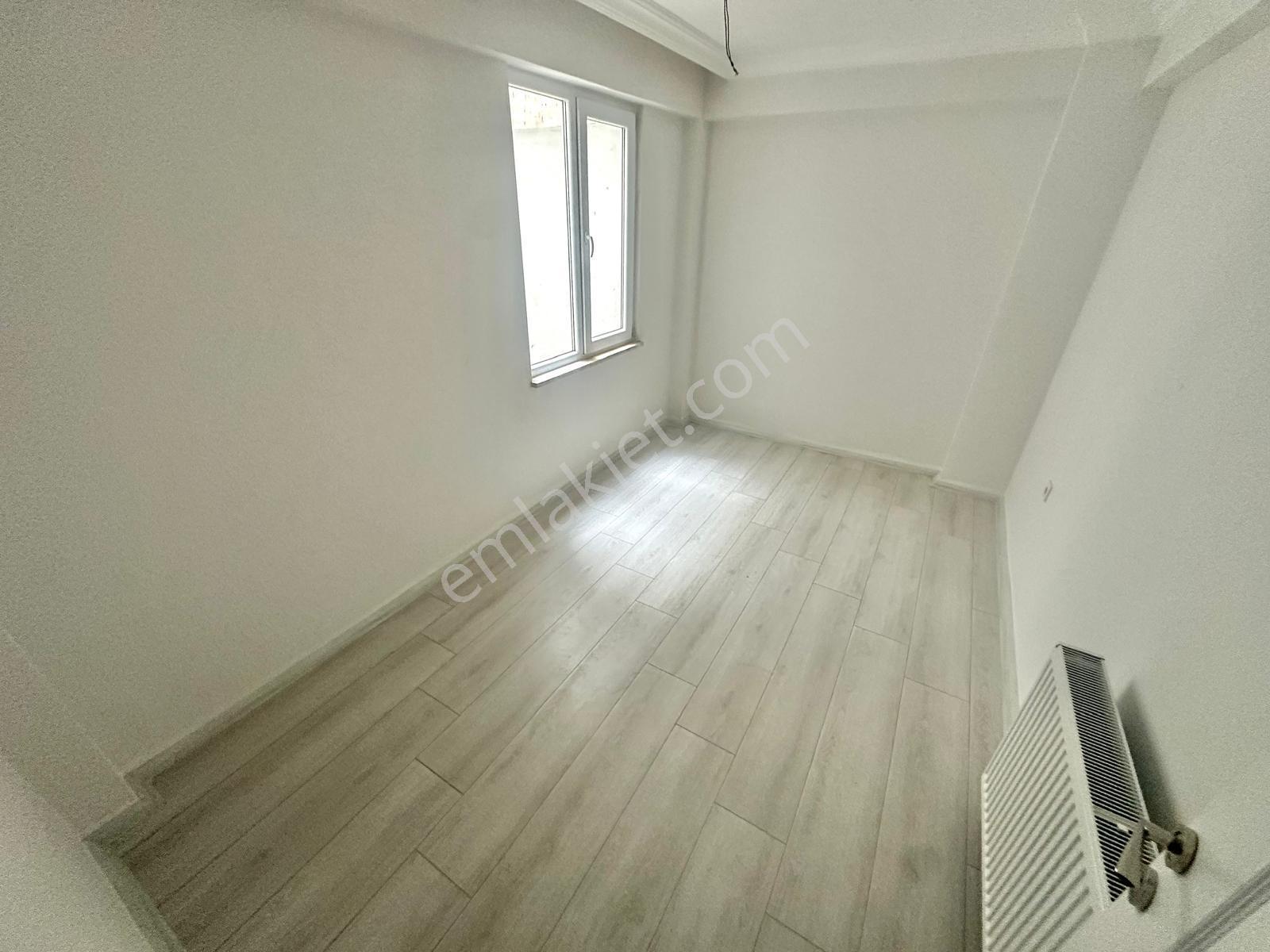 Doradan Edremitte Sıfır Geniş M2 3+1 Ön Cephe Ara Kat Daire — fotoğraf 22