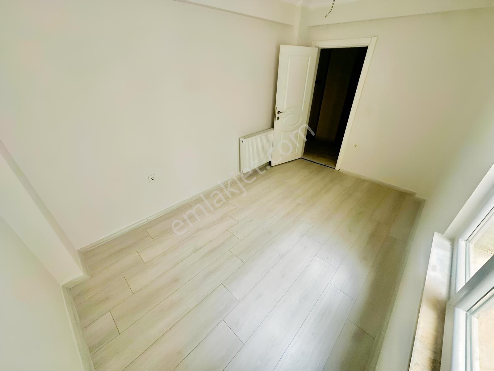Doradan Edremitte Sıfır Geniş M2 3+1 Ön Cephe Ara Kat Daire — fotoğraf 24