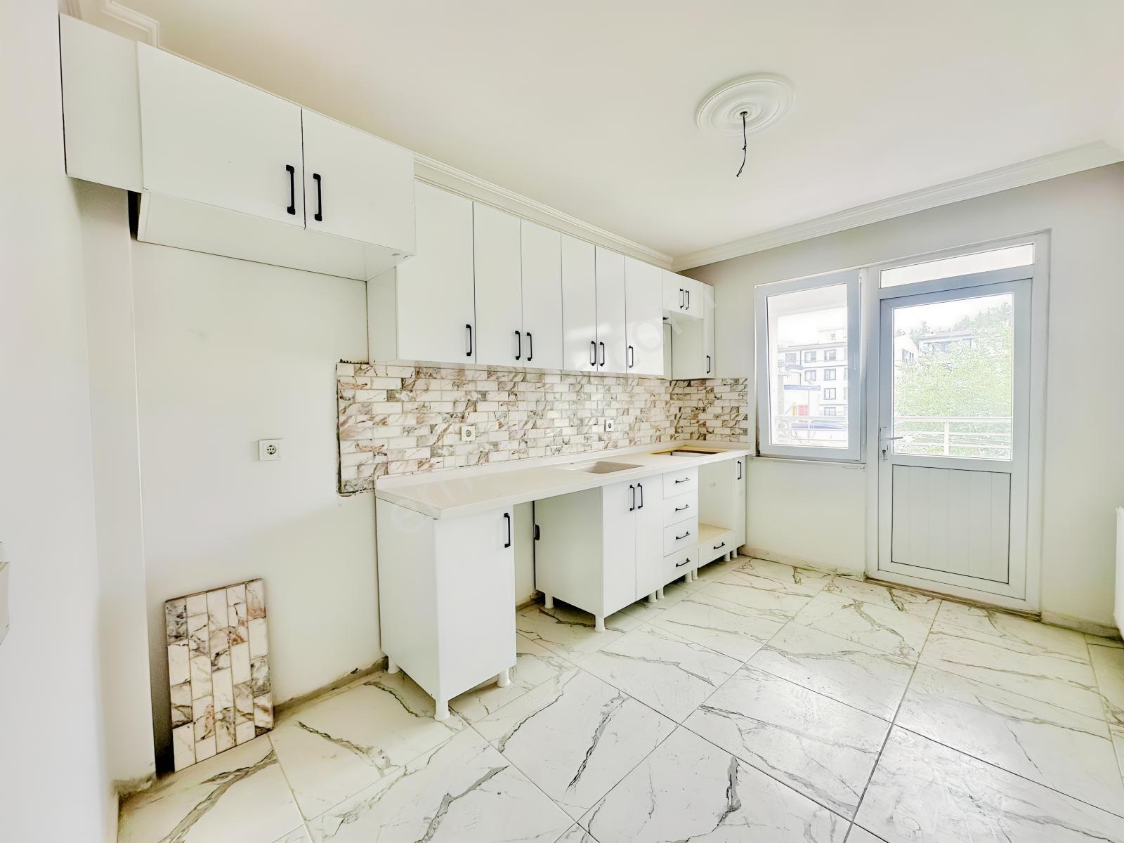 Doradan Edremitte Sıfır Geniş M2 3+1 Ön Cephe Ara Kat Daire — fotoğraf 35