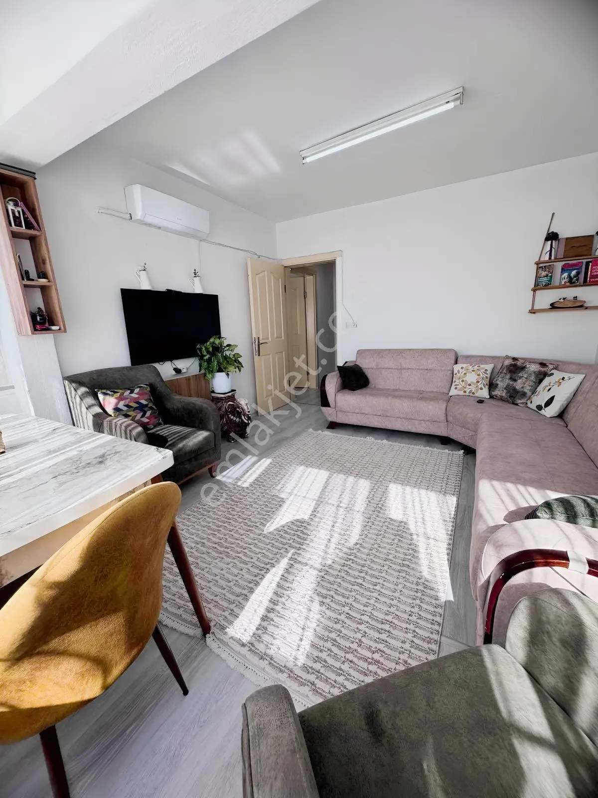 Ortaca Karaburunda 110 M² Kapalı Mutfak, Çift Balkonlu 2+1 — fotoğraf 3